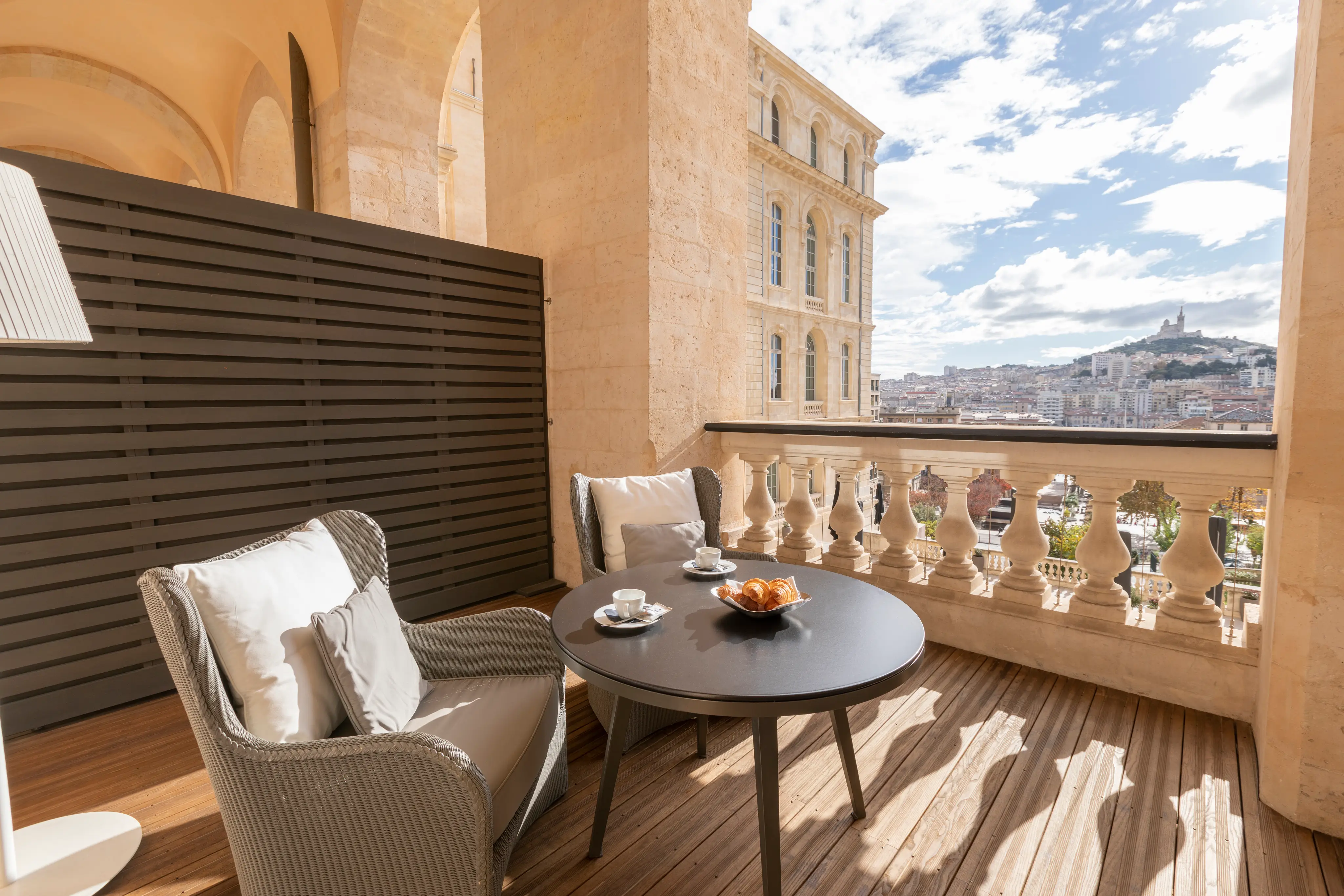 Intercontinental Marseille Hôtel Dieu 9