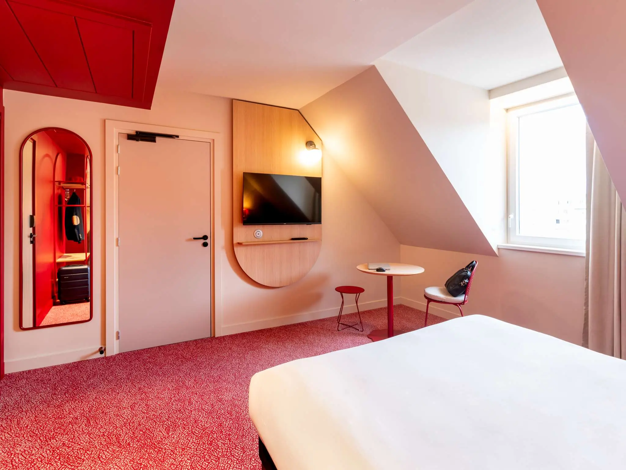 Ibis Styles Strasbourg Centre République 12
