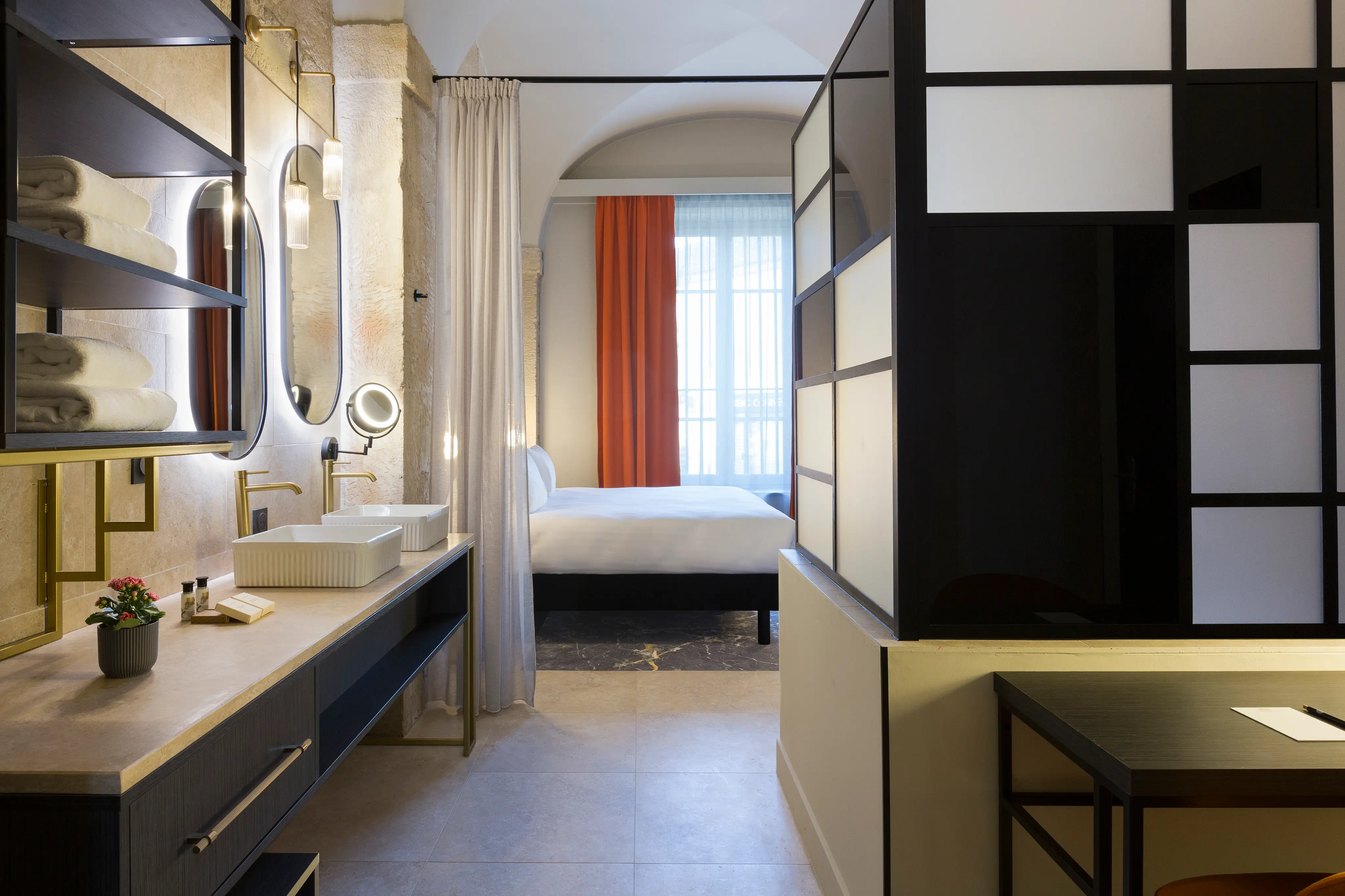 Le Grand Hôtel Dieu***** 11