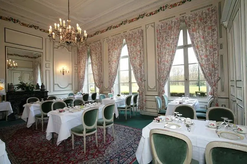 Château de la Motte Fénelon 8