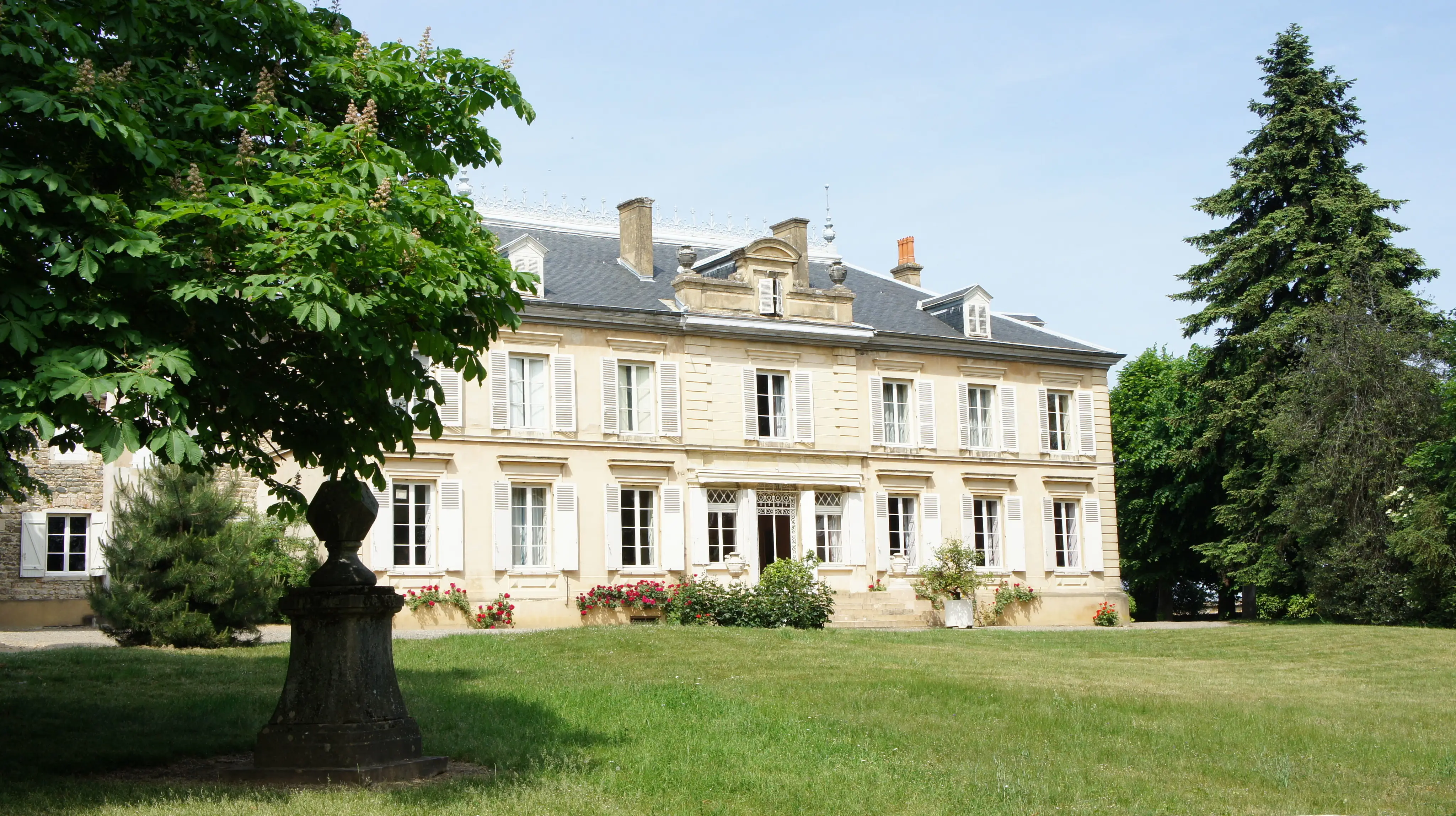 Château des Ravatys 11