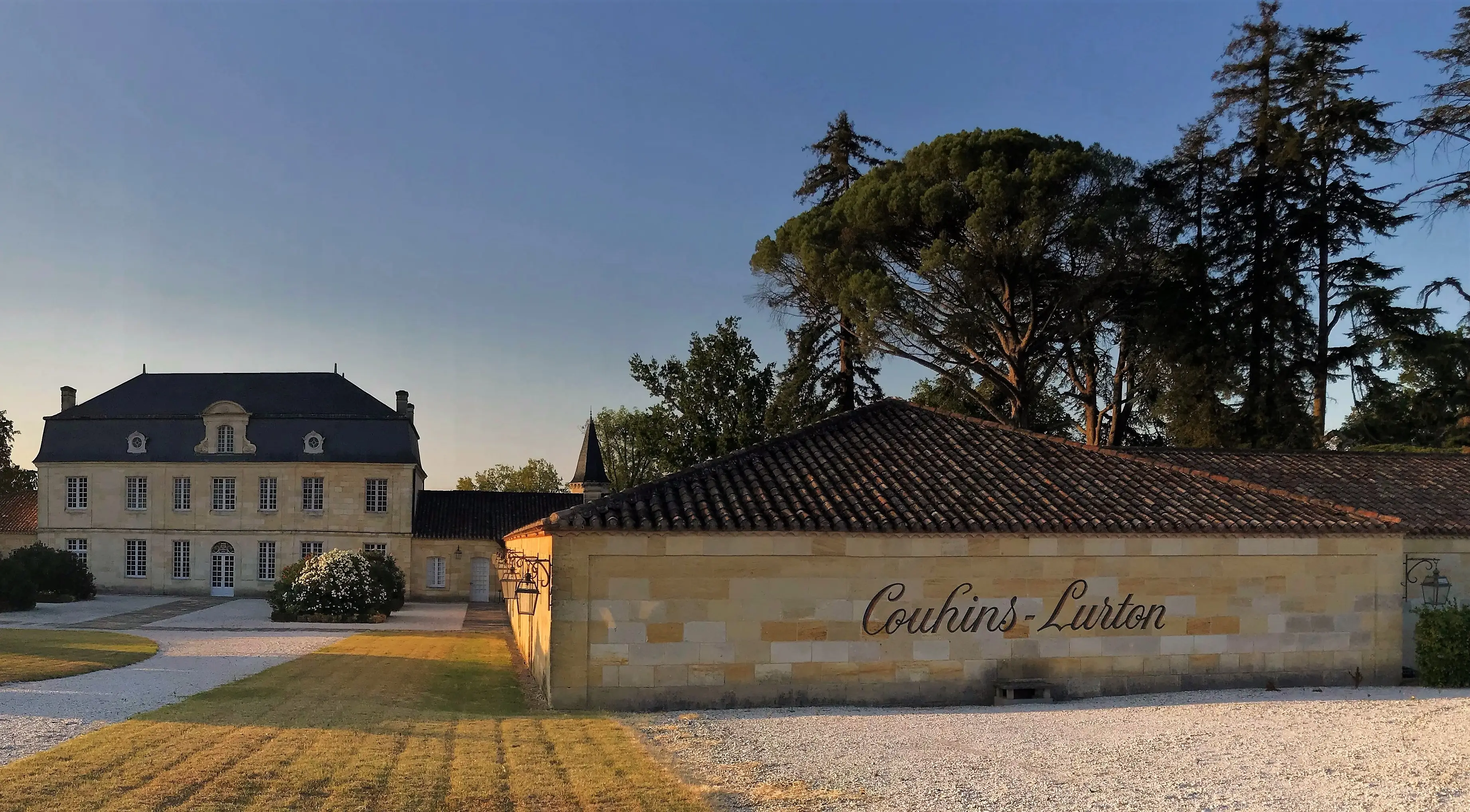 Château Couhins-Lurton 2