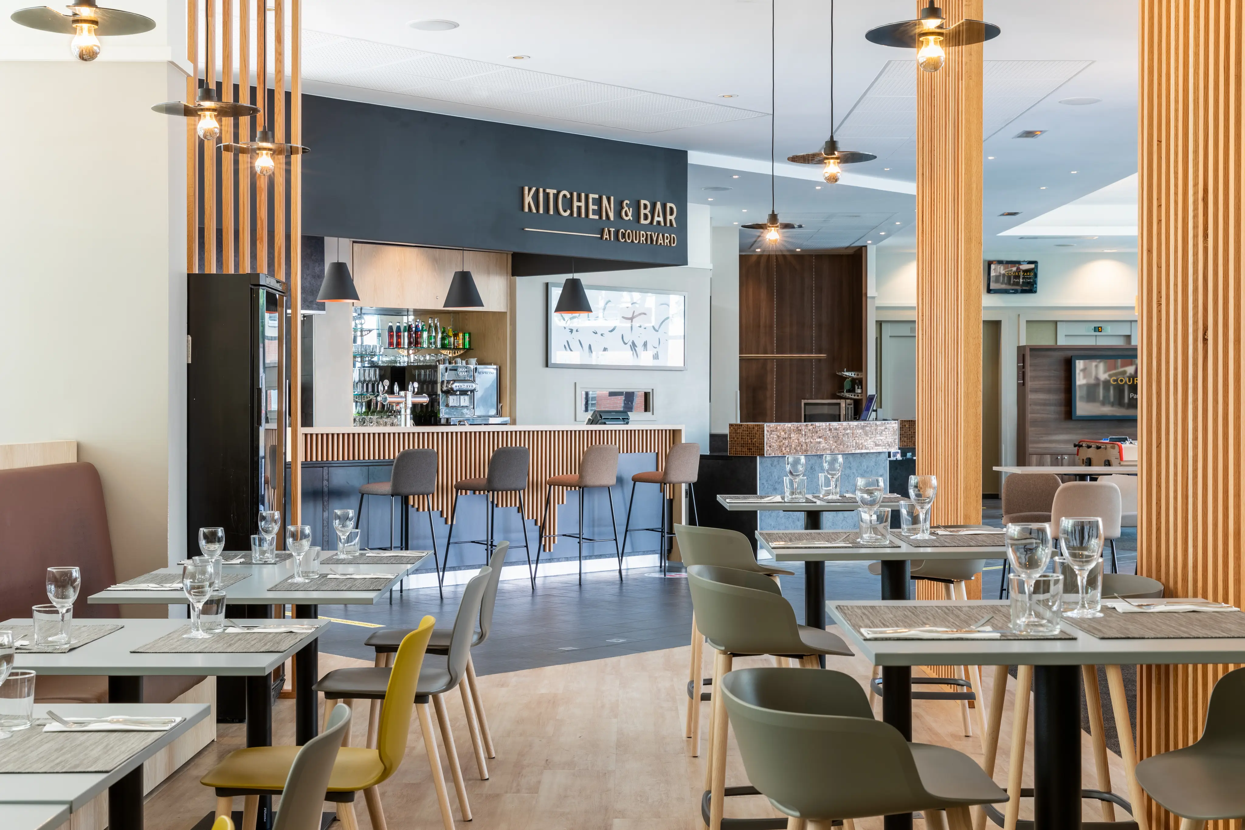 Courtyard by Marriott Paris Saint Denis 14