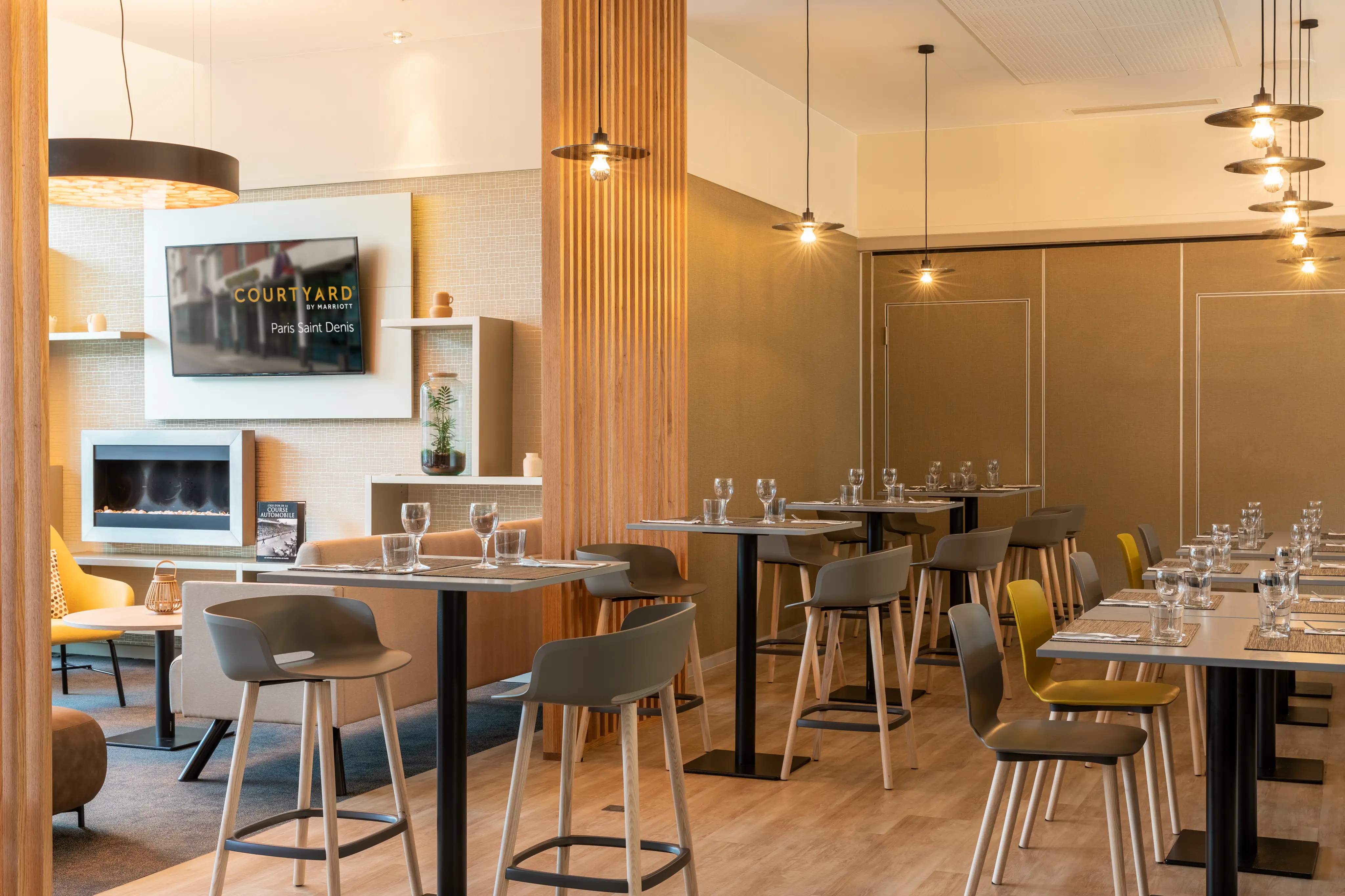 Courtyard by Marriott Paris Saint Denis 15