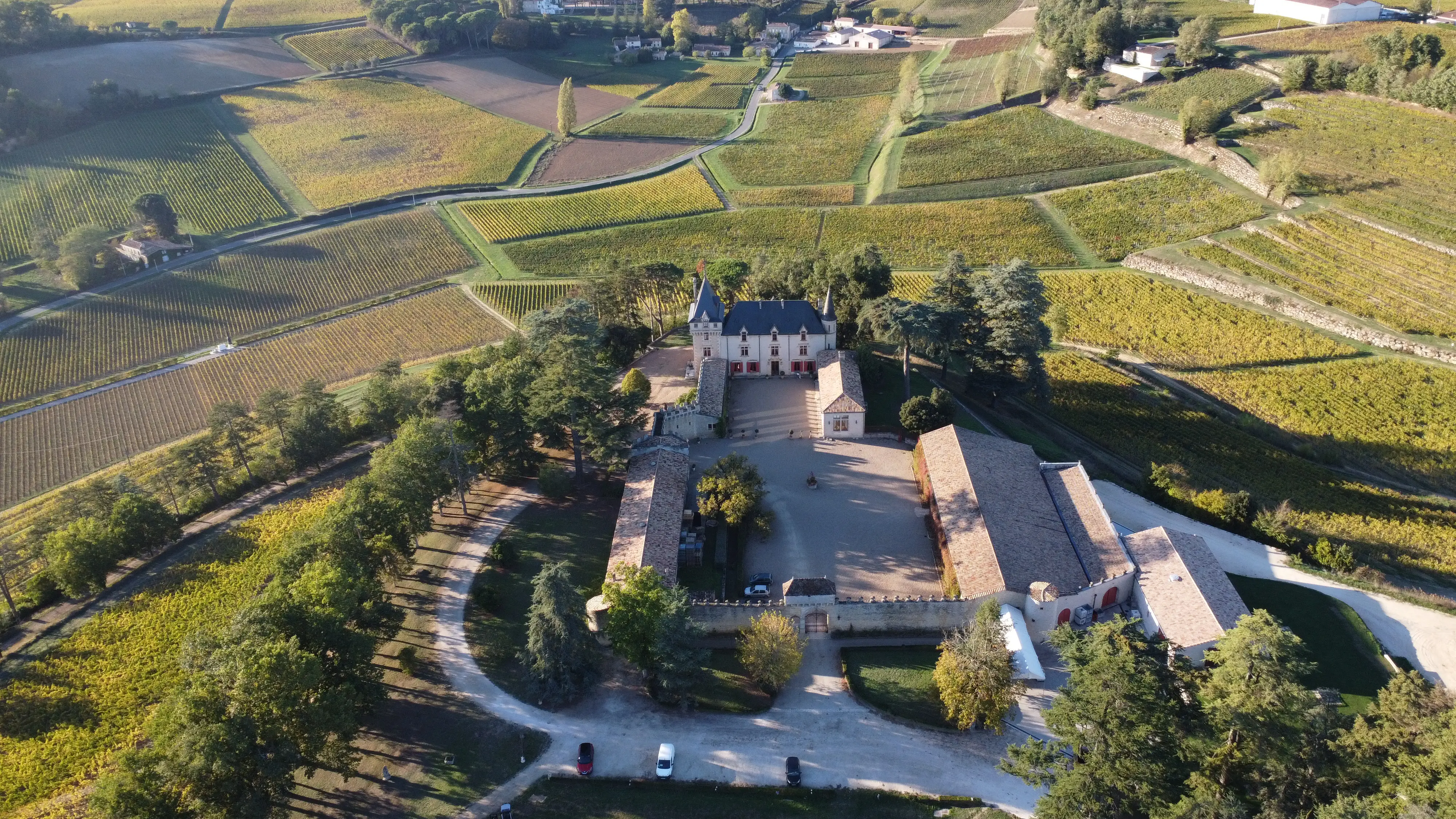 Château de Pressac. 4