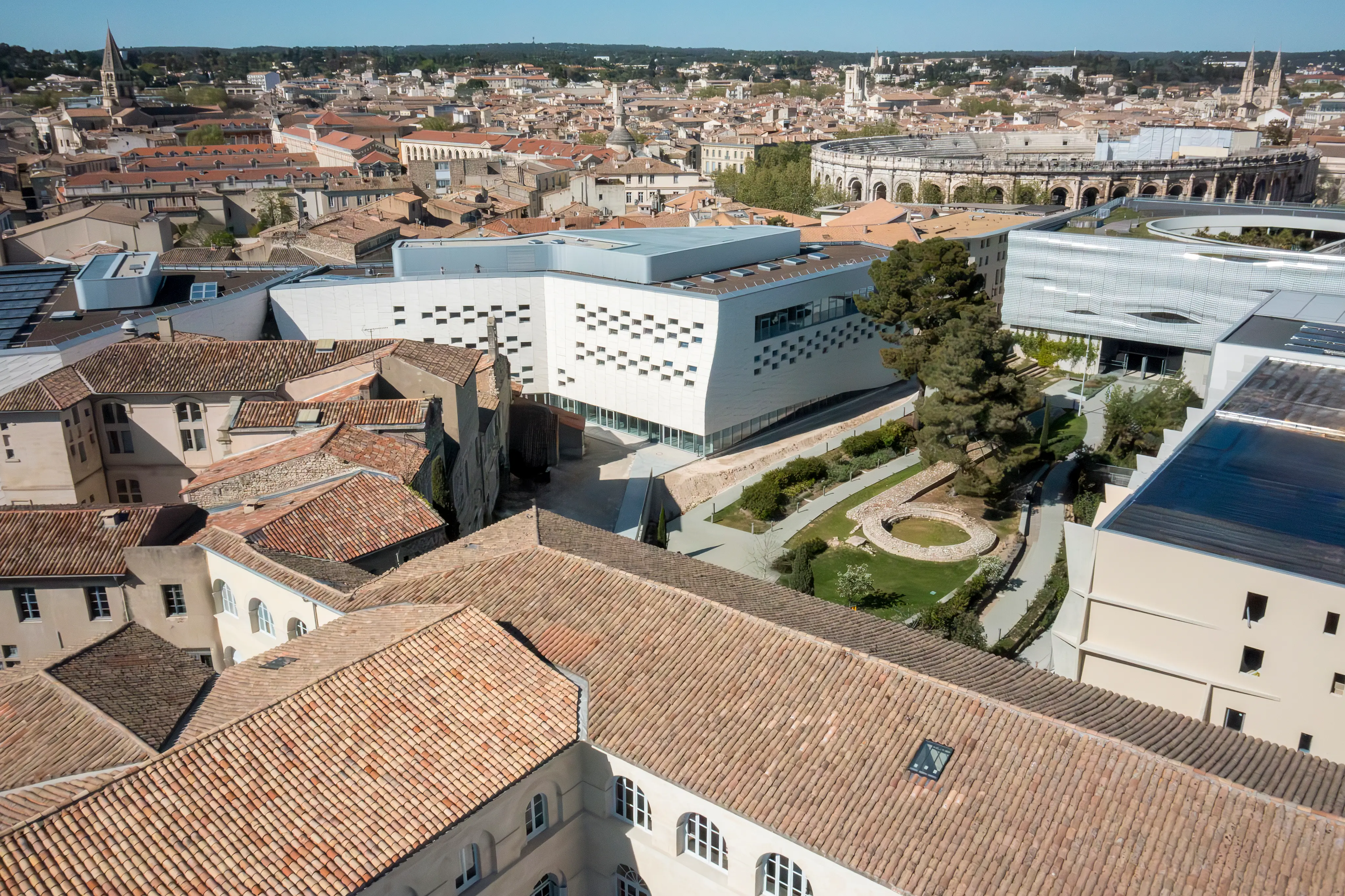 Le Grand Hôtel Dieu***** 18
