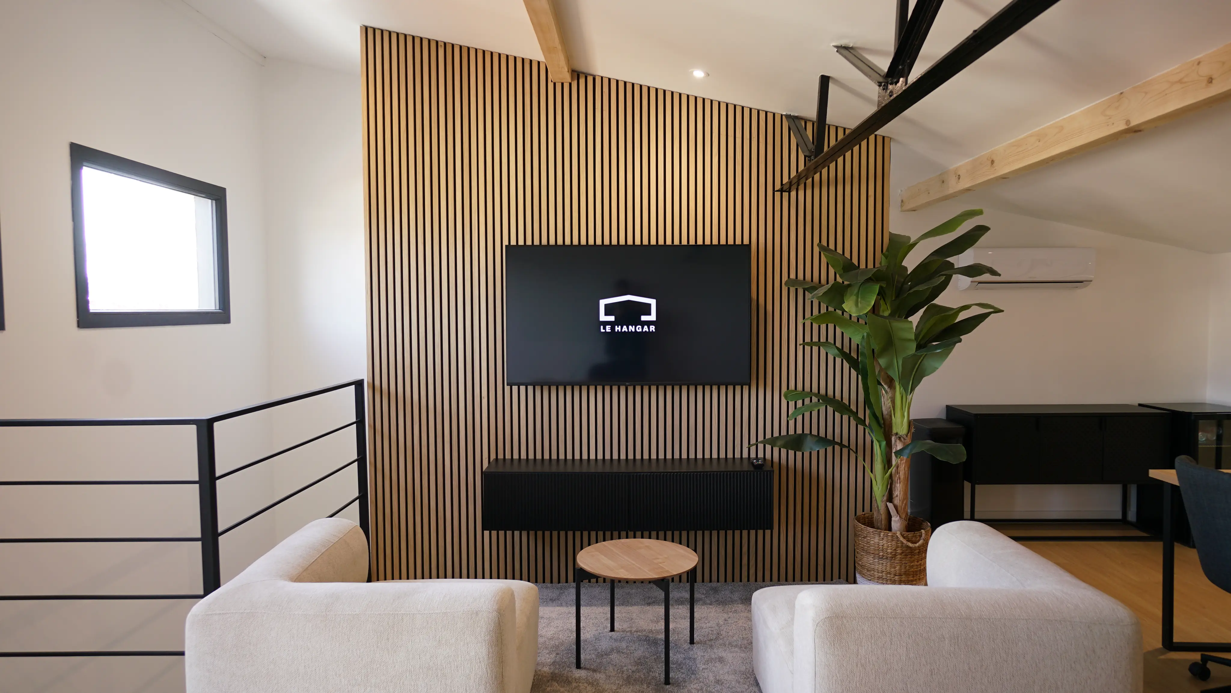 Le hangar - Business center 8