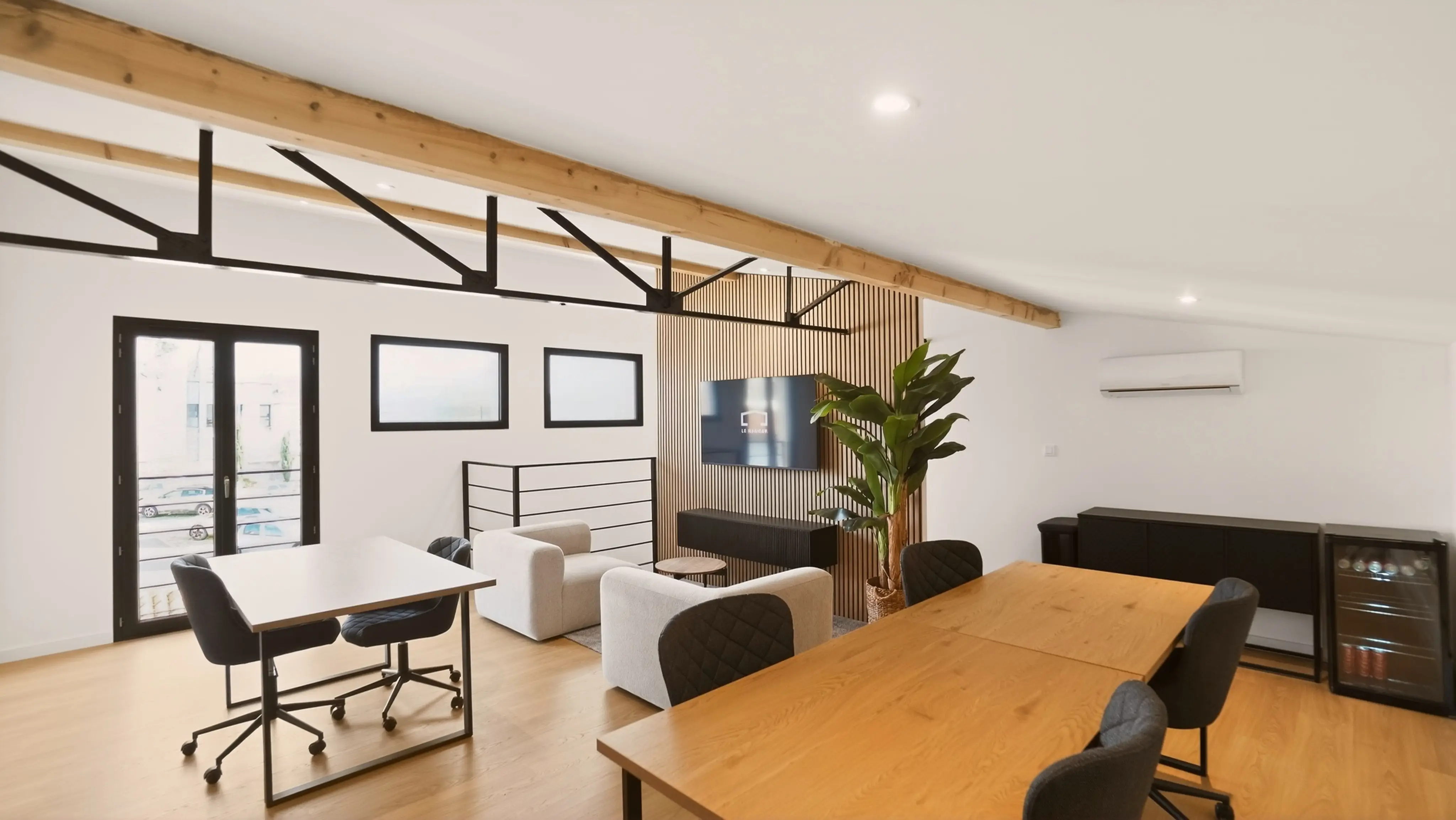 Le hangar - Business center 9