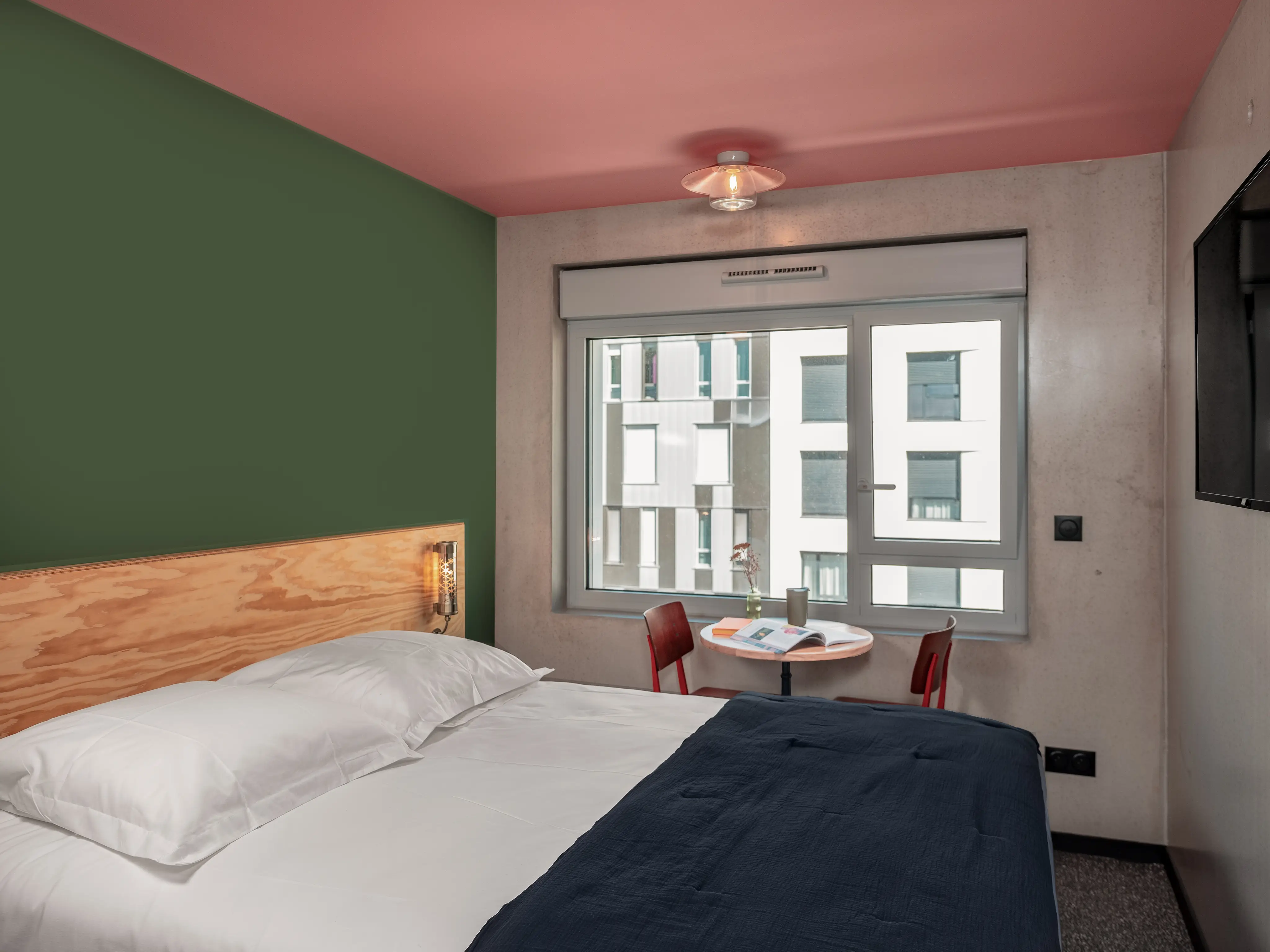 Eklo Hotel Bordeaux Centre Bastide 5