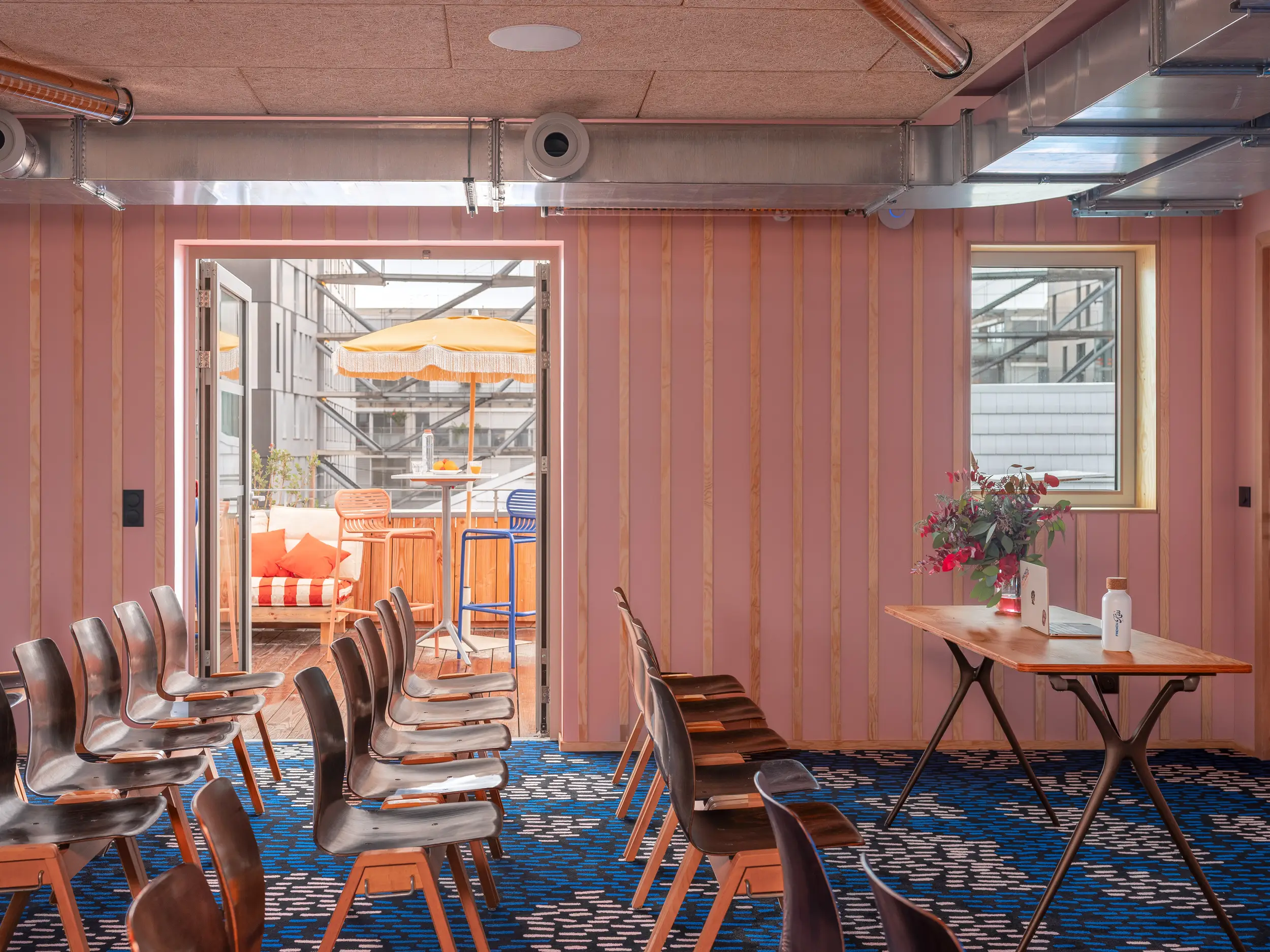Eklo Hotel Bordeaux Centre Bastide 15