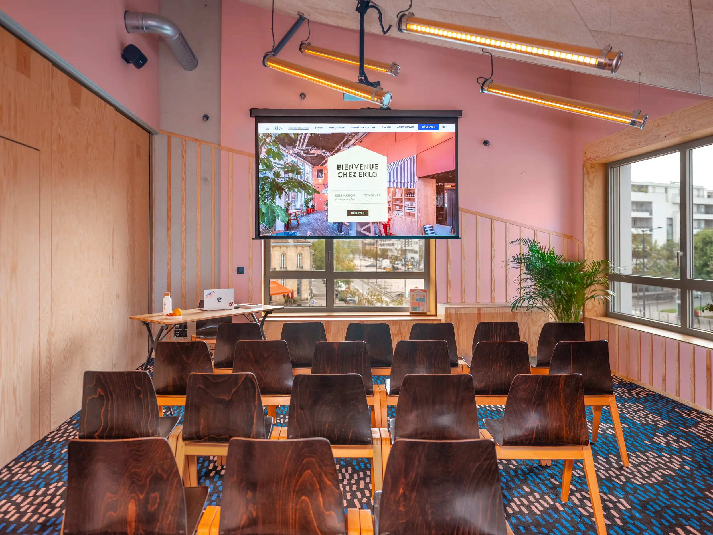 Eklo Hotel Bordeaux Centre Bastide 22