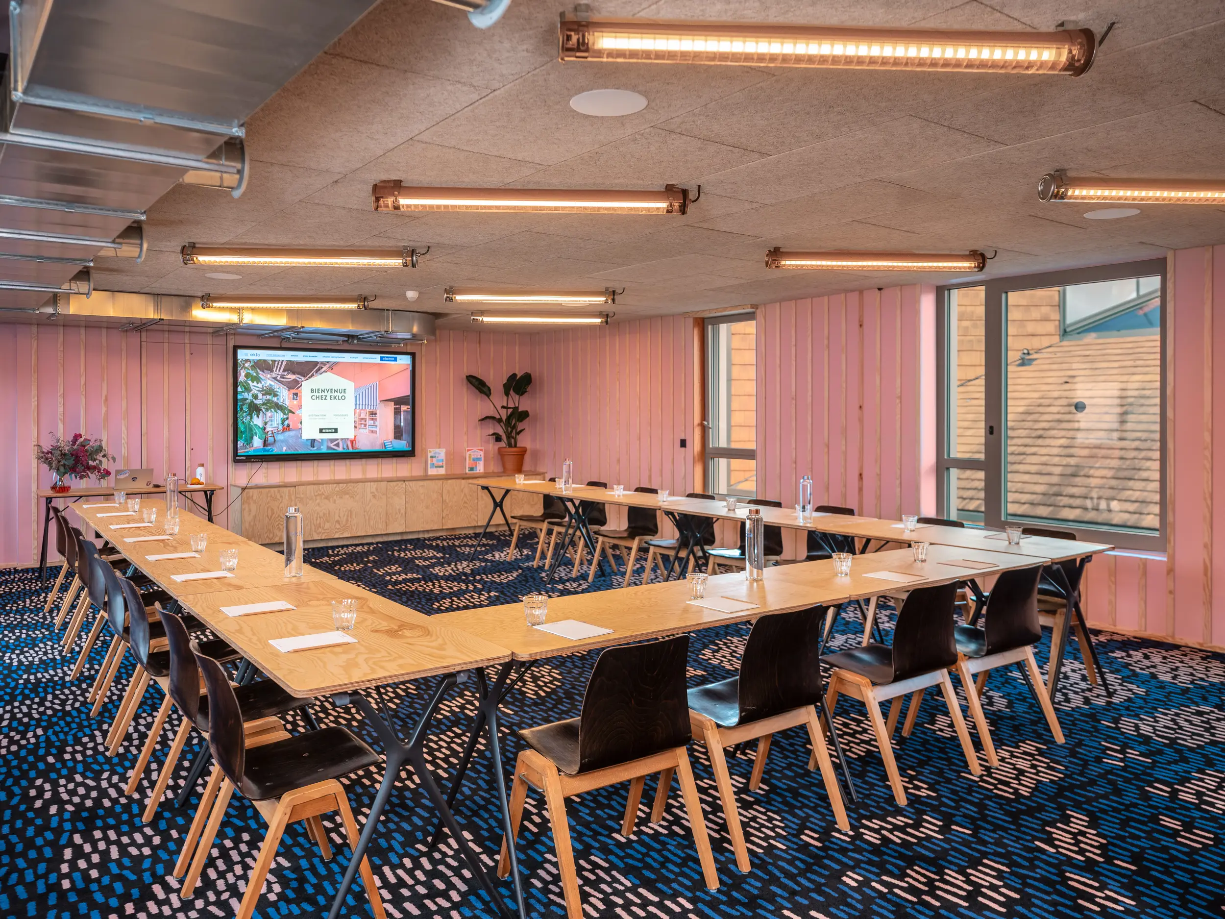 Eklo Hotel Bordeaux Centre Bastide 13