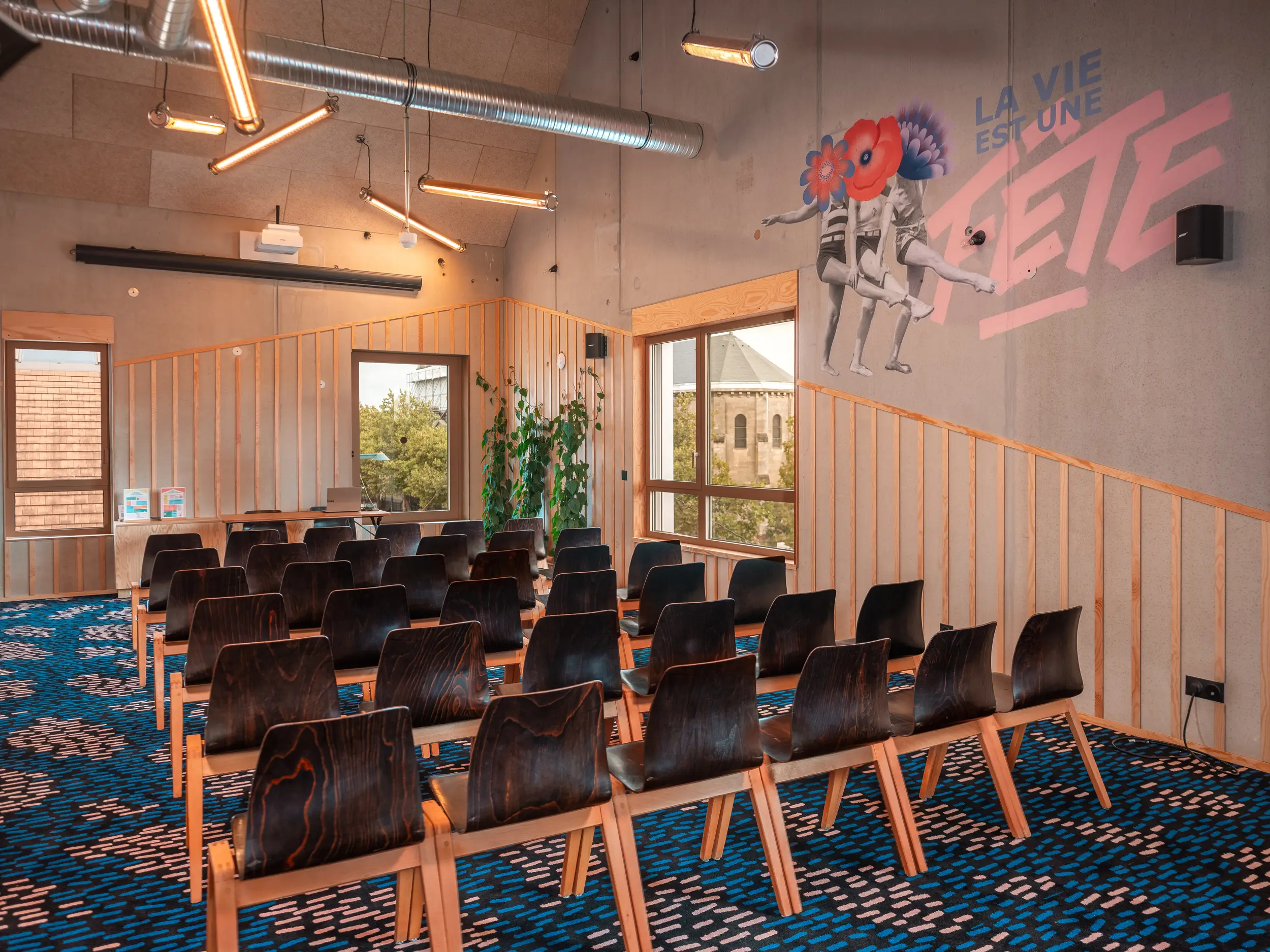 Eklo Hotel Bordeaux Centre Bastide 18