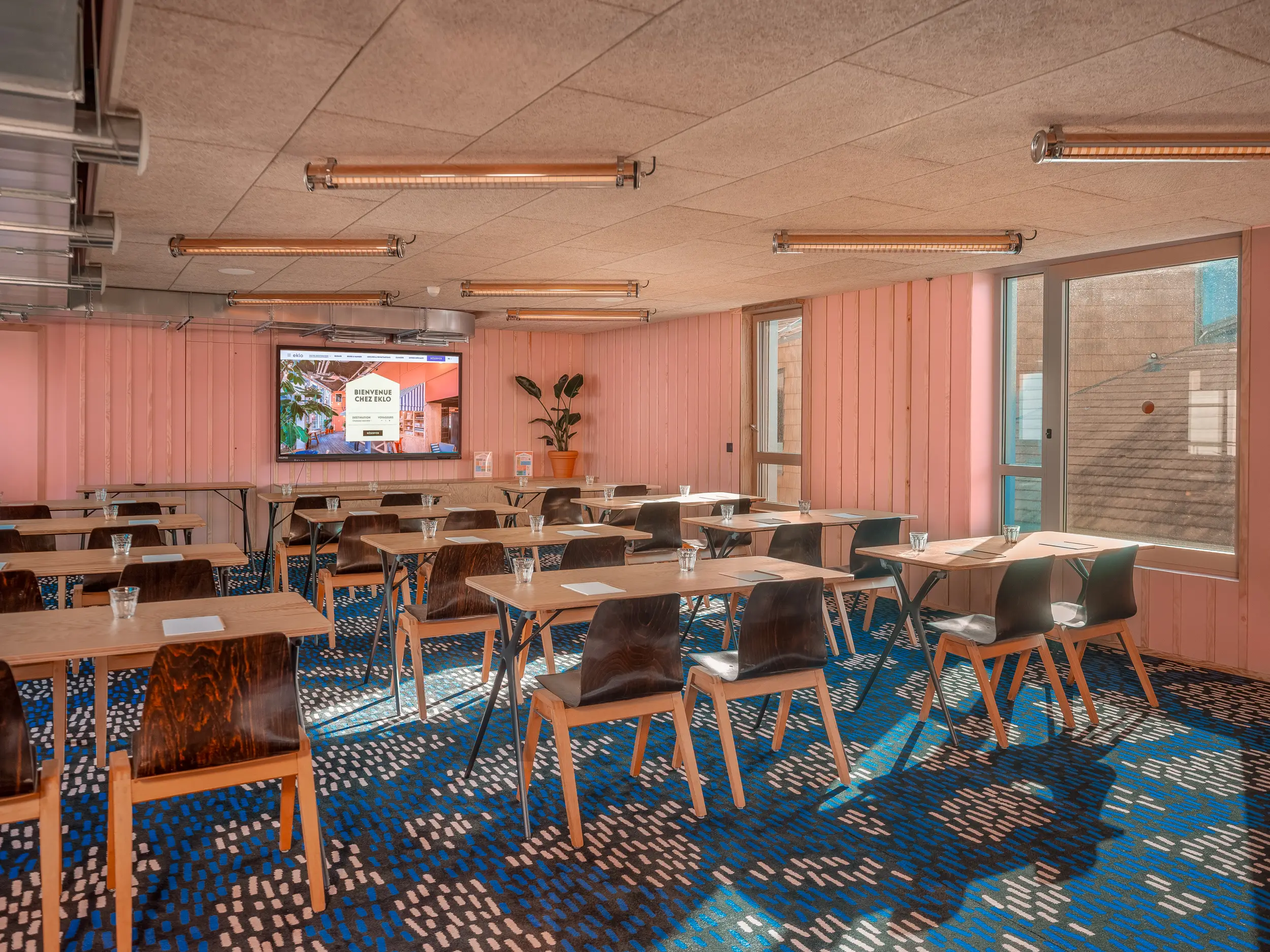 Eklo Hotel Bordeaux Centre Bastide 16