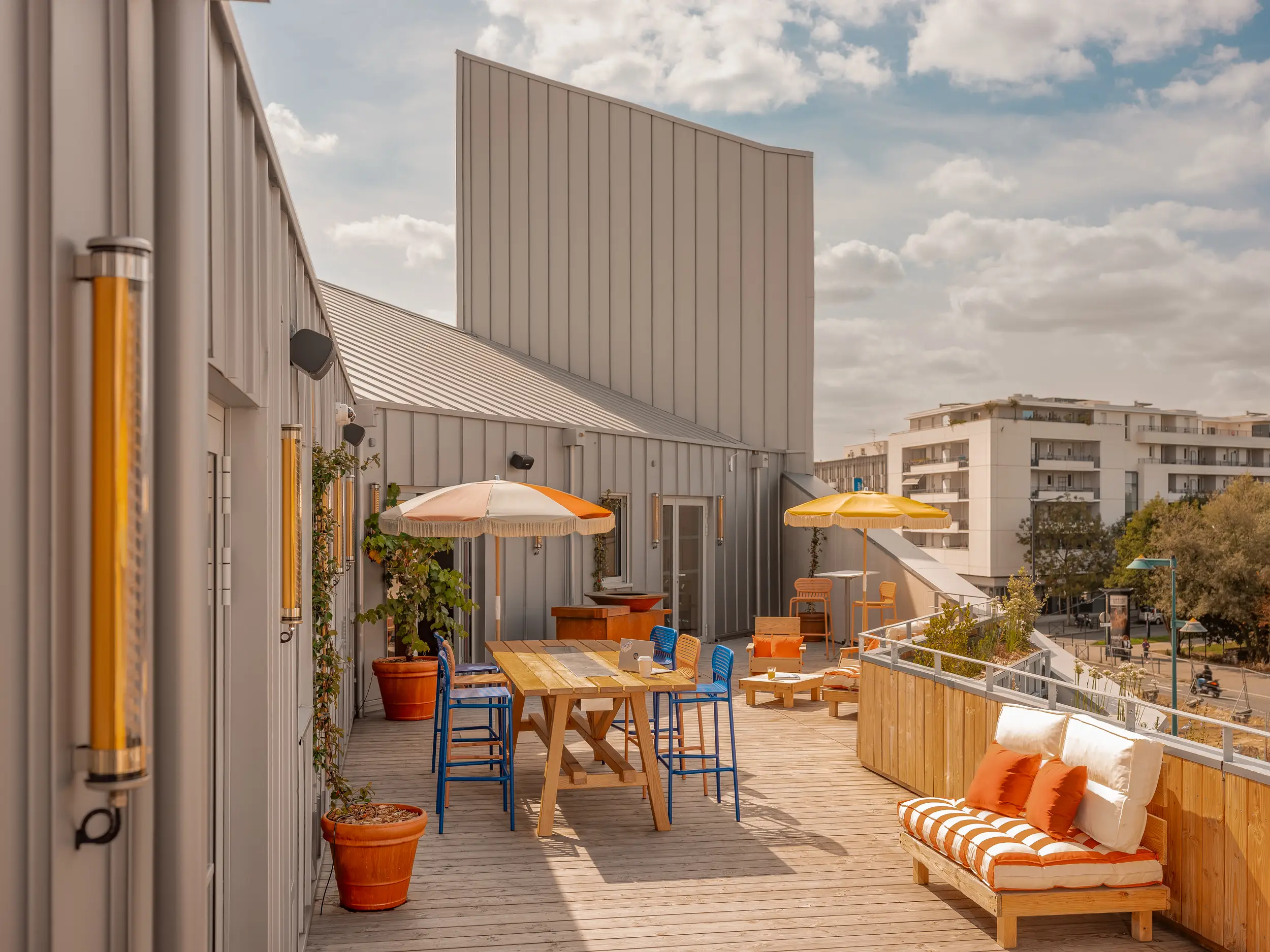 Eklo Hotel Bordeaux Centre Bastide 25