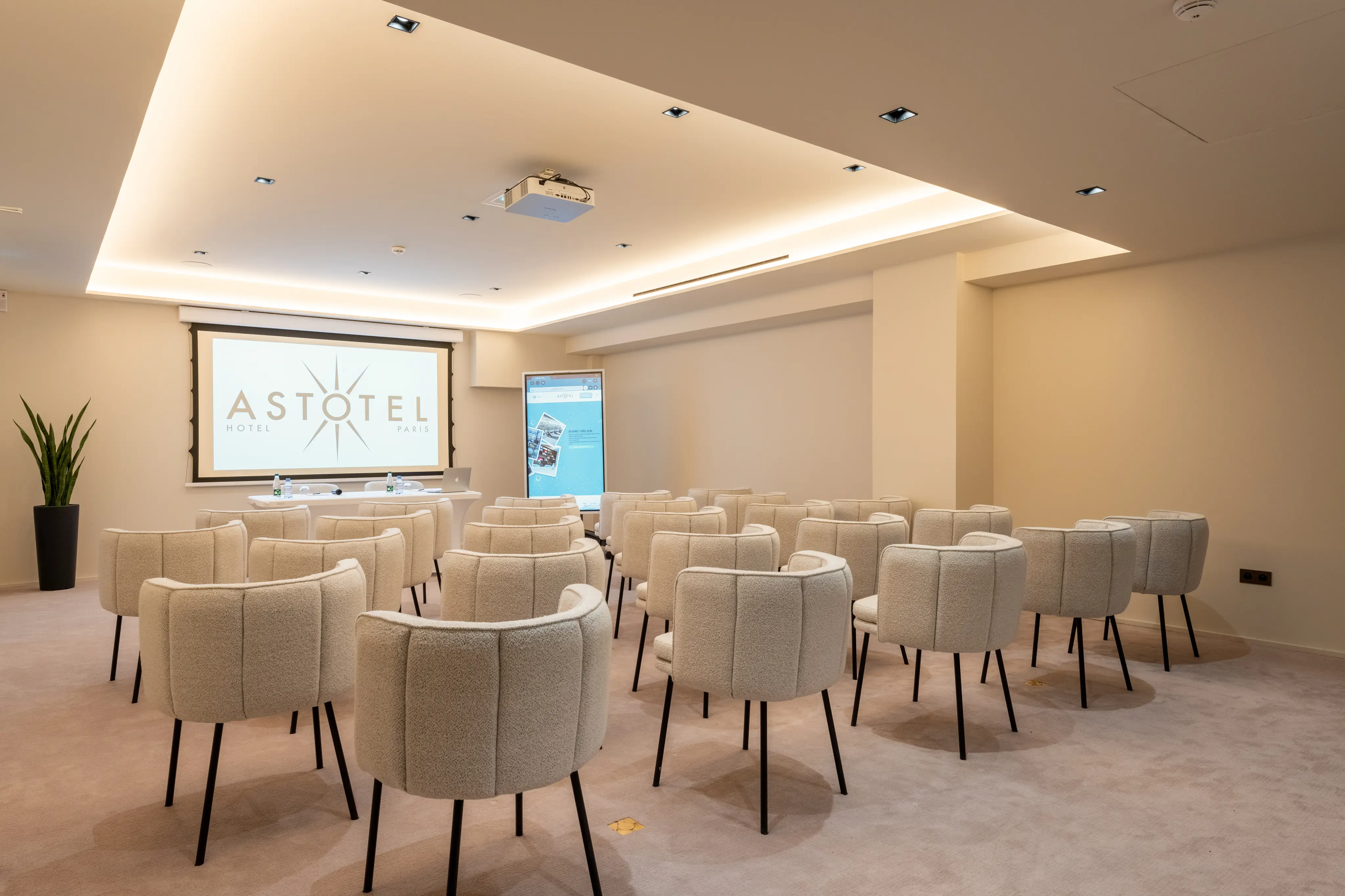Astotel Astra Opera 12