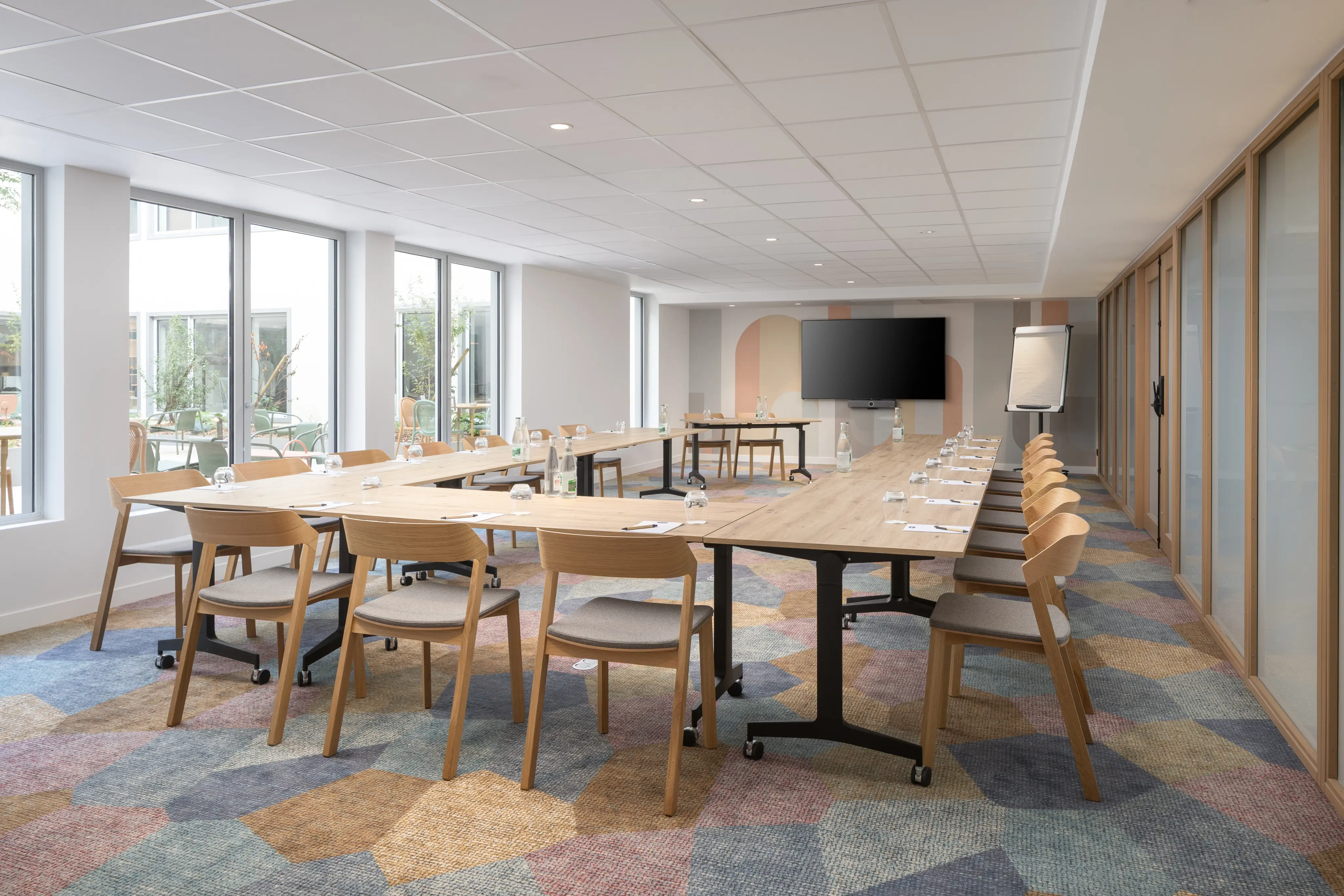 Hampton by Hilton Paris Charles de Gaulle Airport 2