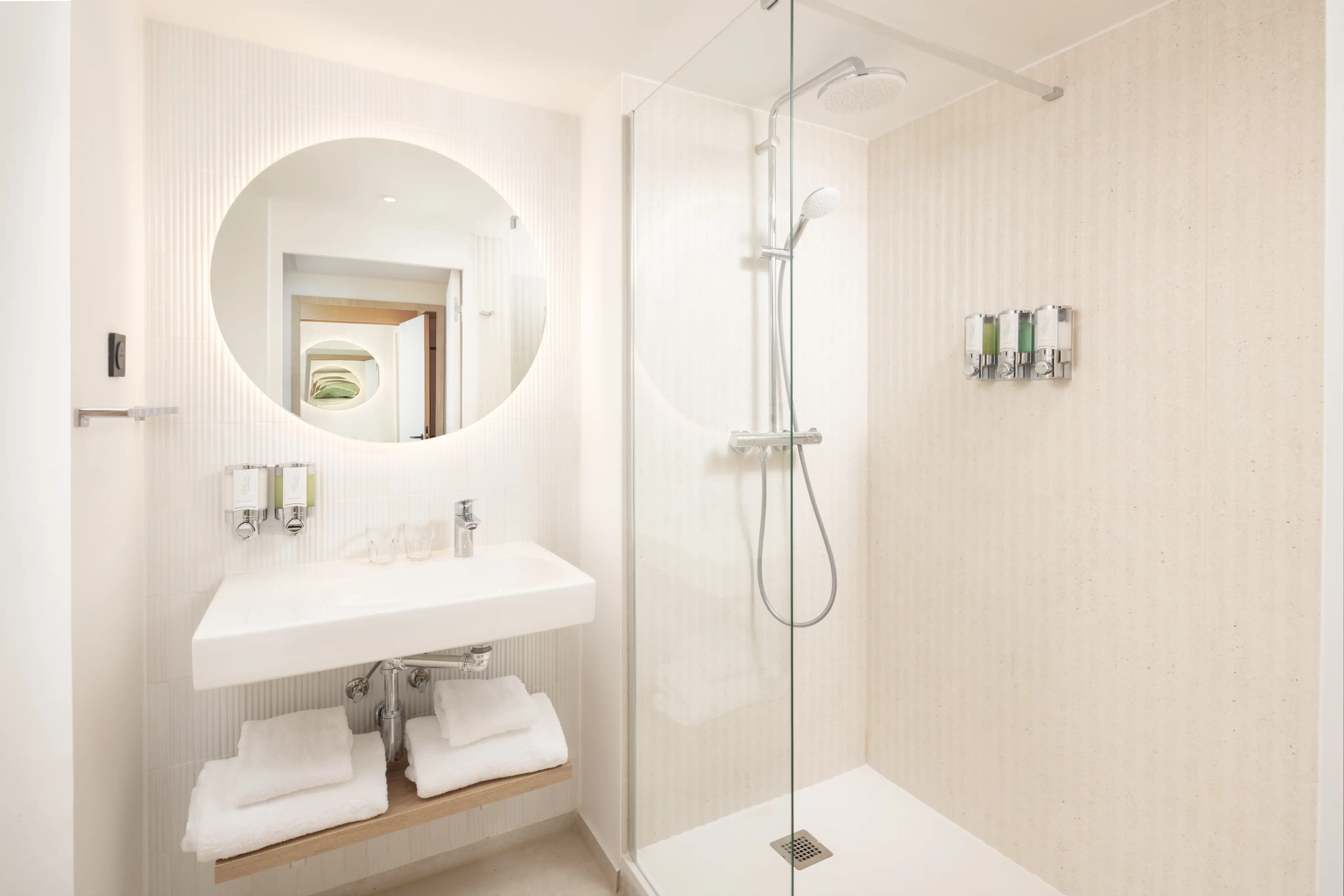 Hampton by Hilton Paris Charles de Gaulle Airport 9
