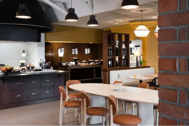 Mercure Caen Centre Port de Plaisance 16