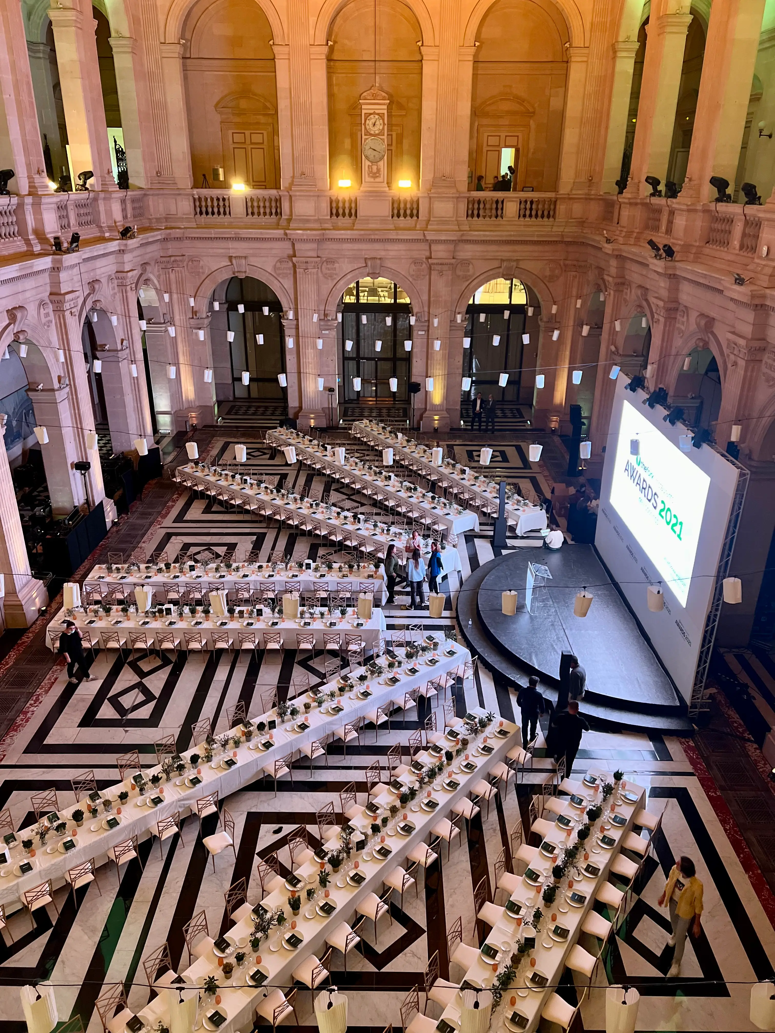 Le Palais de la Bourse 9