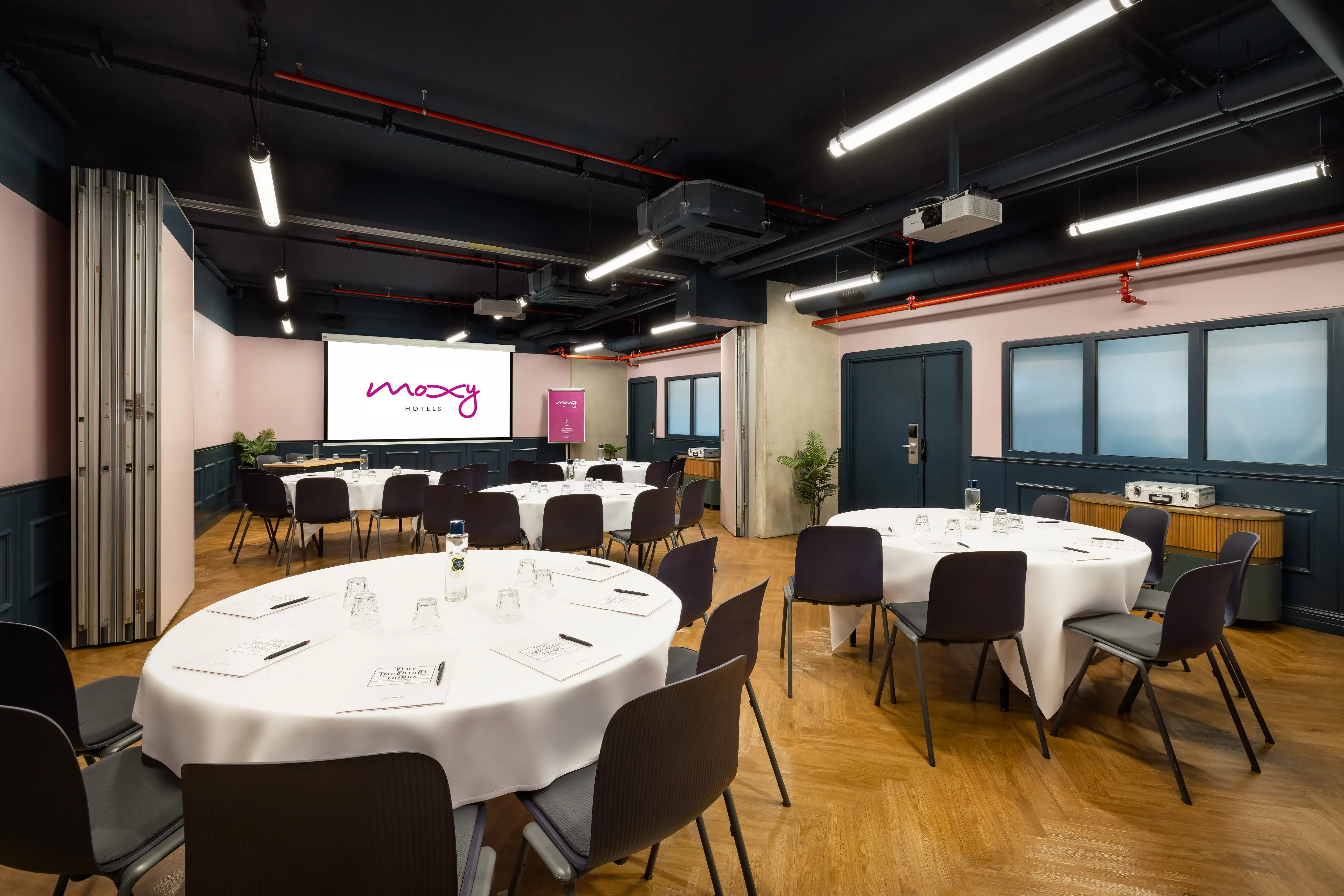 Moxy Paris La Villette 16