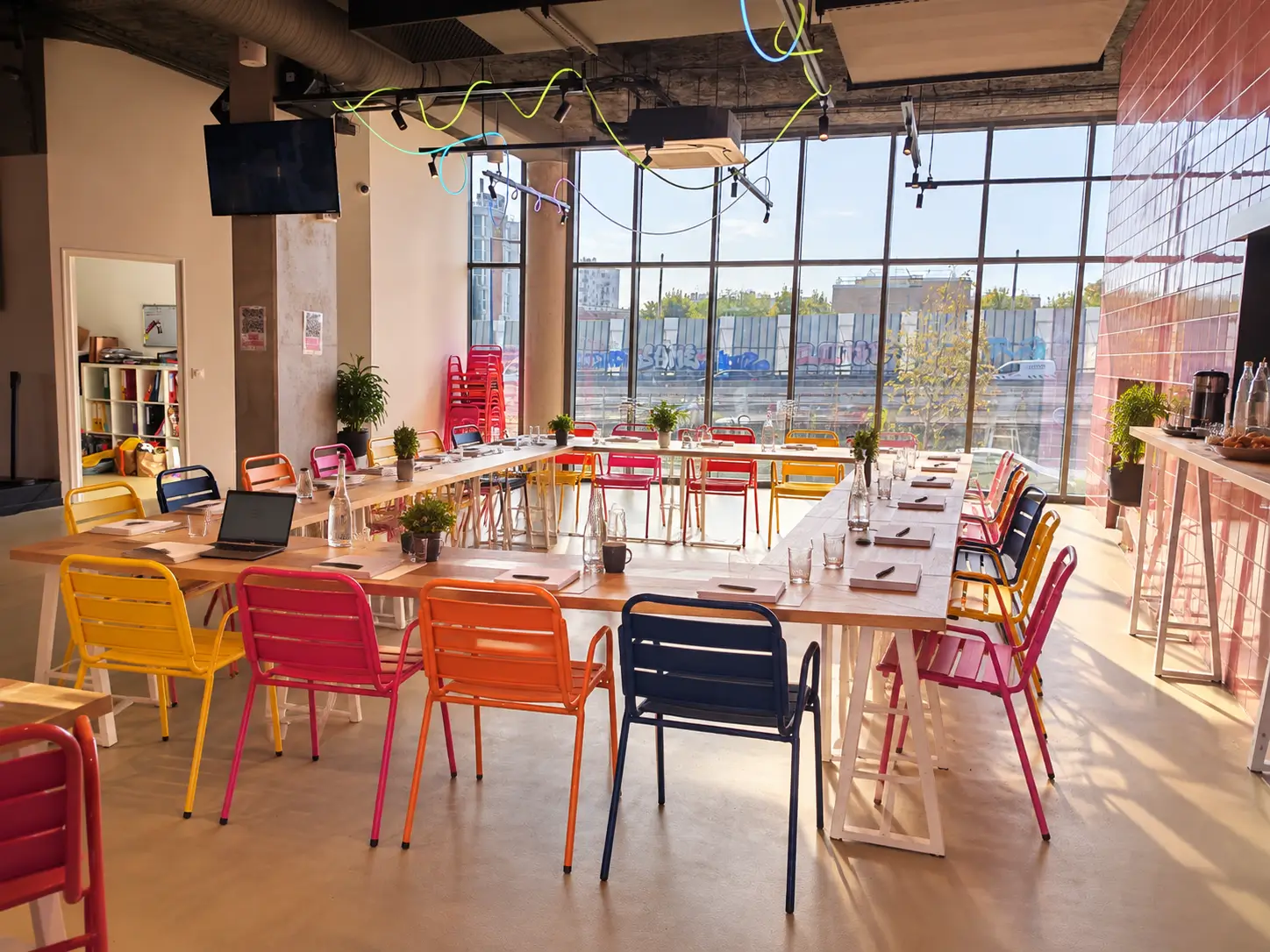 Feeling Good – Food Court & Event Place 14