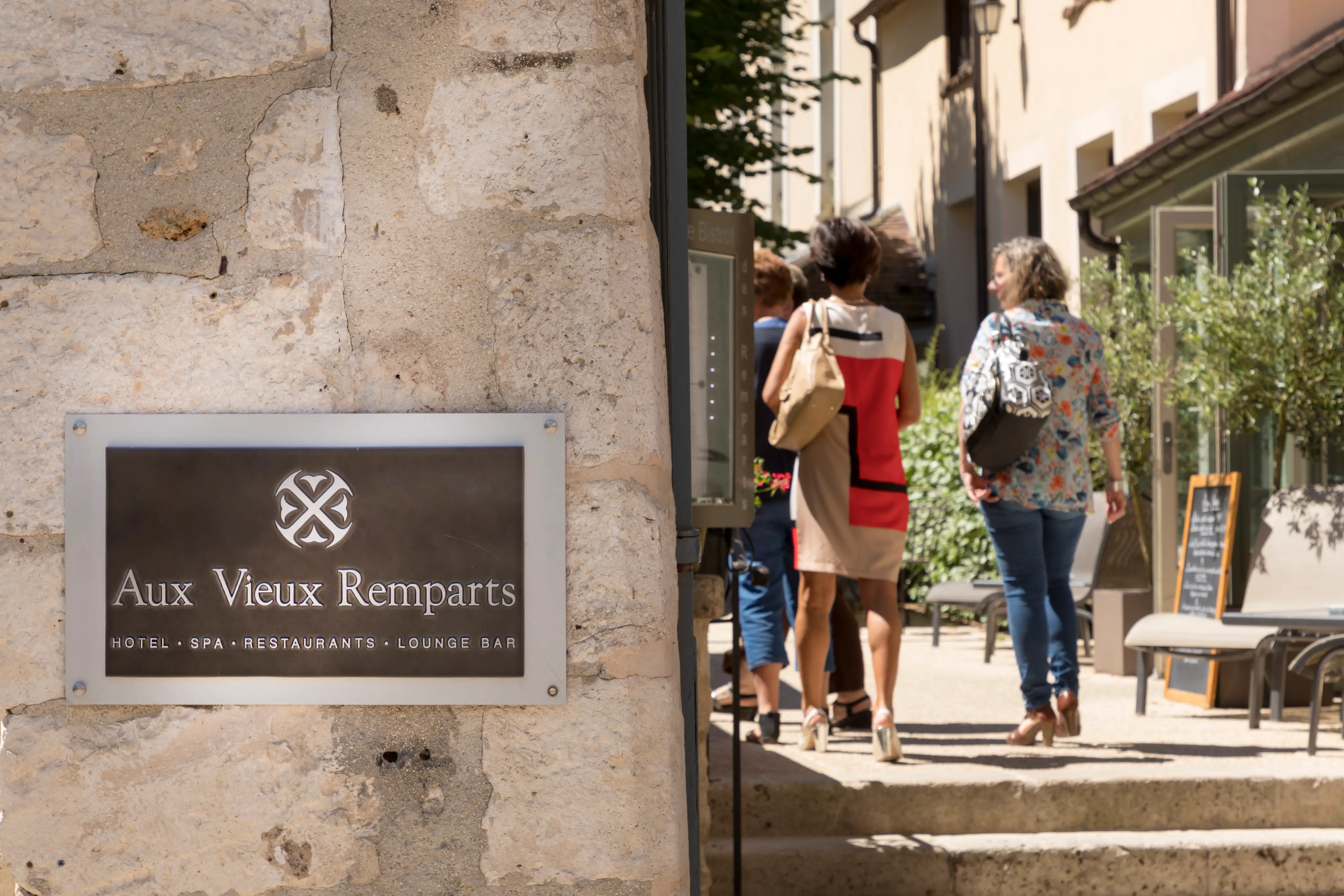 Hôtel Aux Vieux Remparts 34