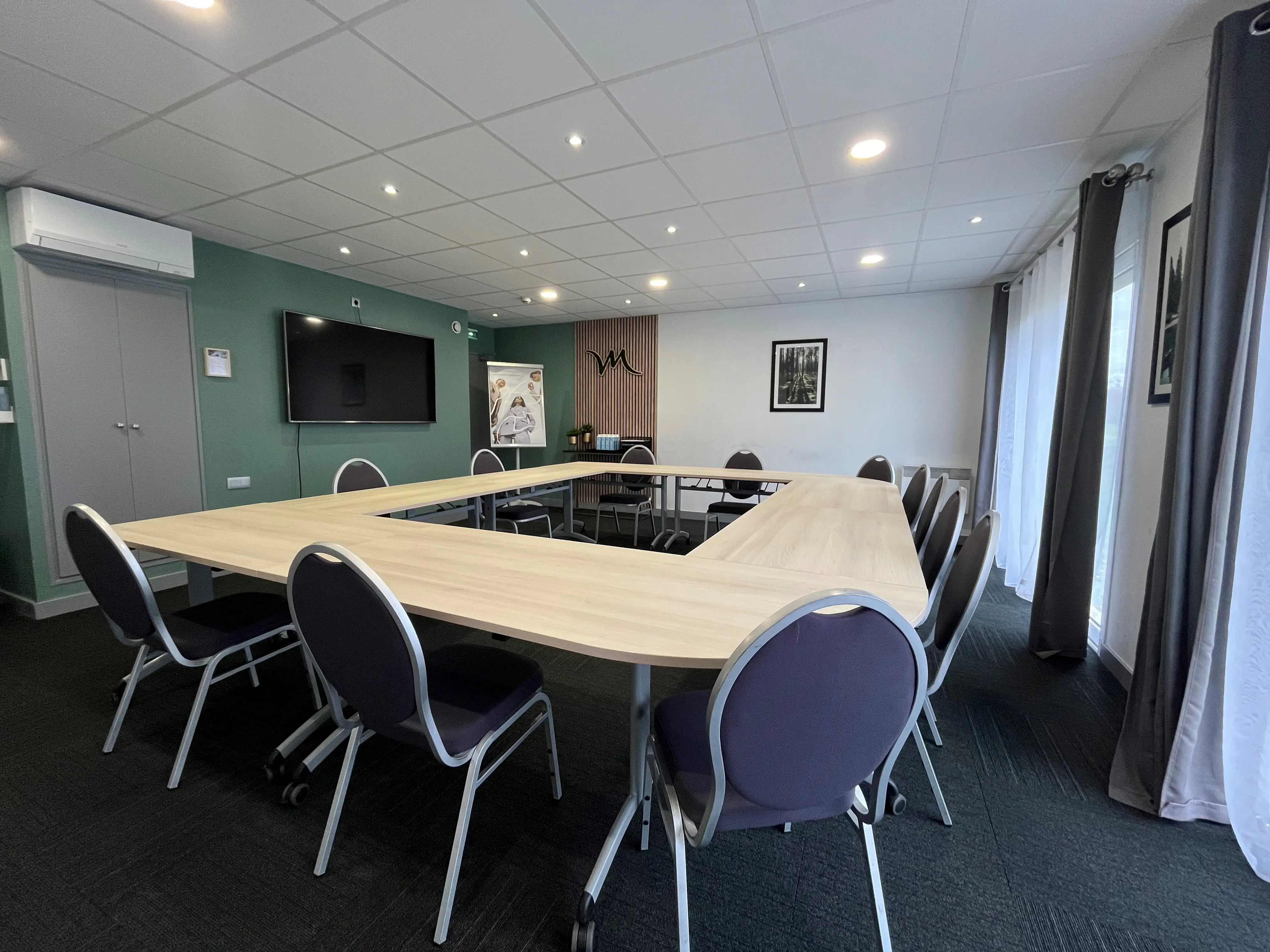 Mercure Orléans Portes de Sologne 9