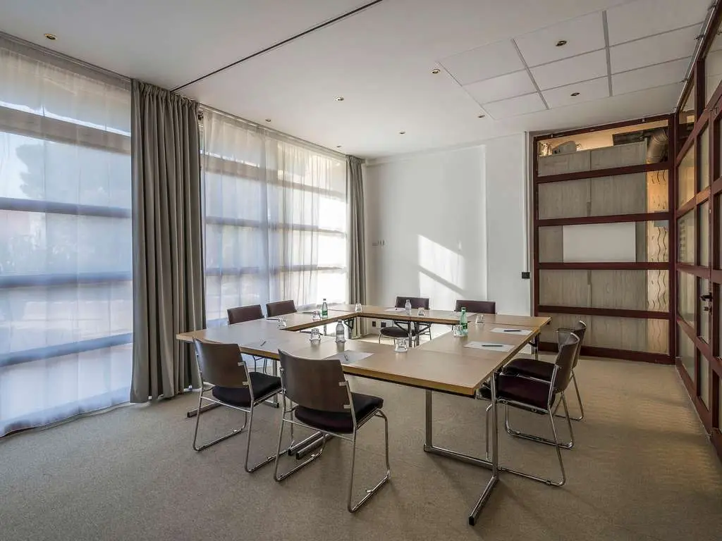 Mercure Cannes Mandelieu 9