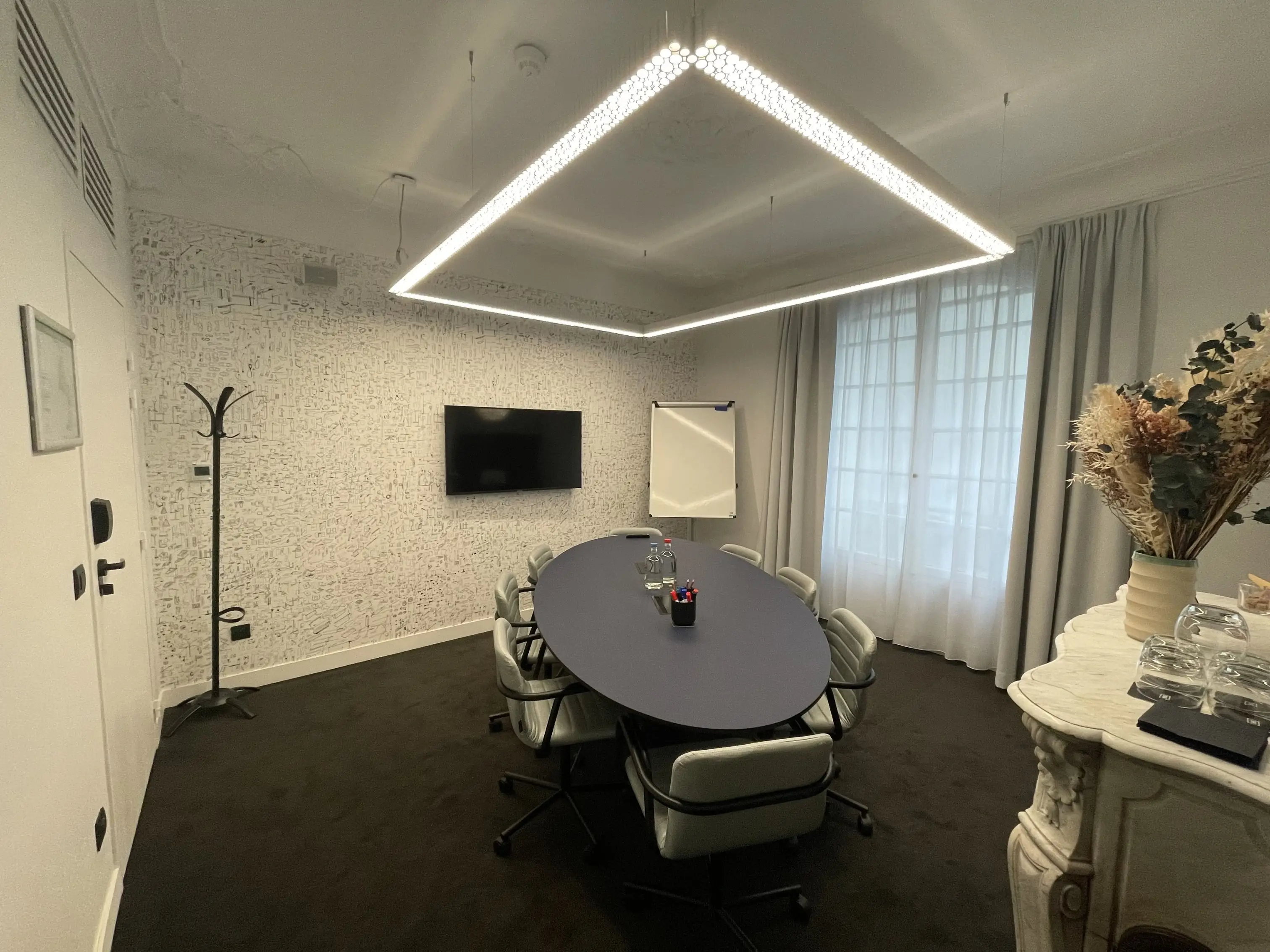 TRIBE Paris Batignolles 27