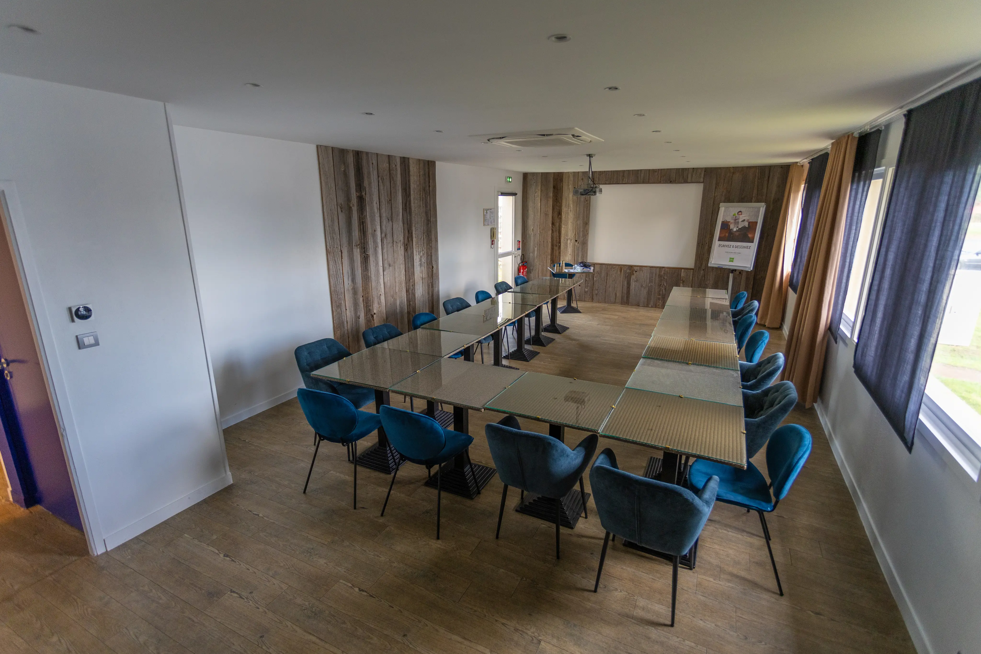 Ibis Styles Cholet 13