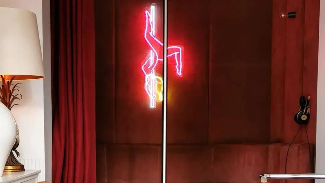 LE PIGALLE 8