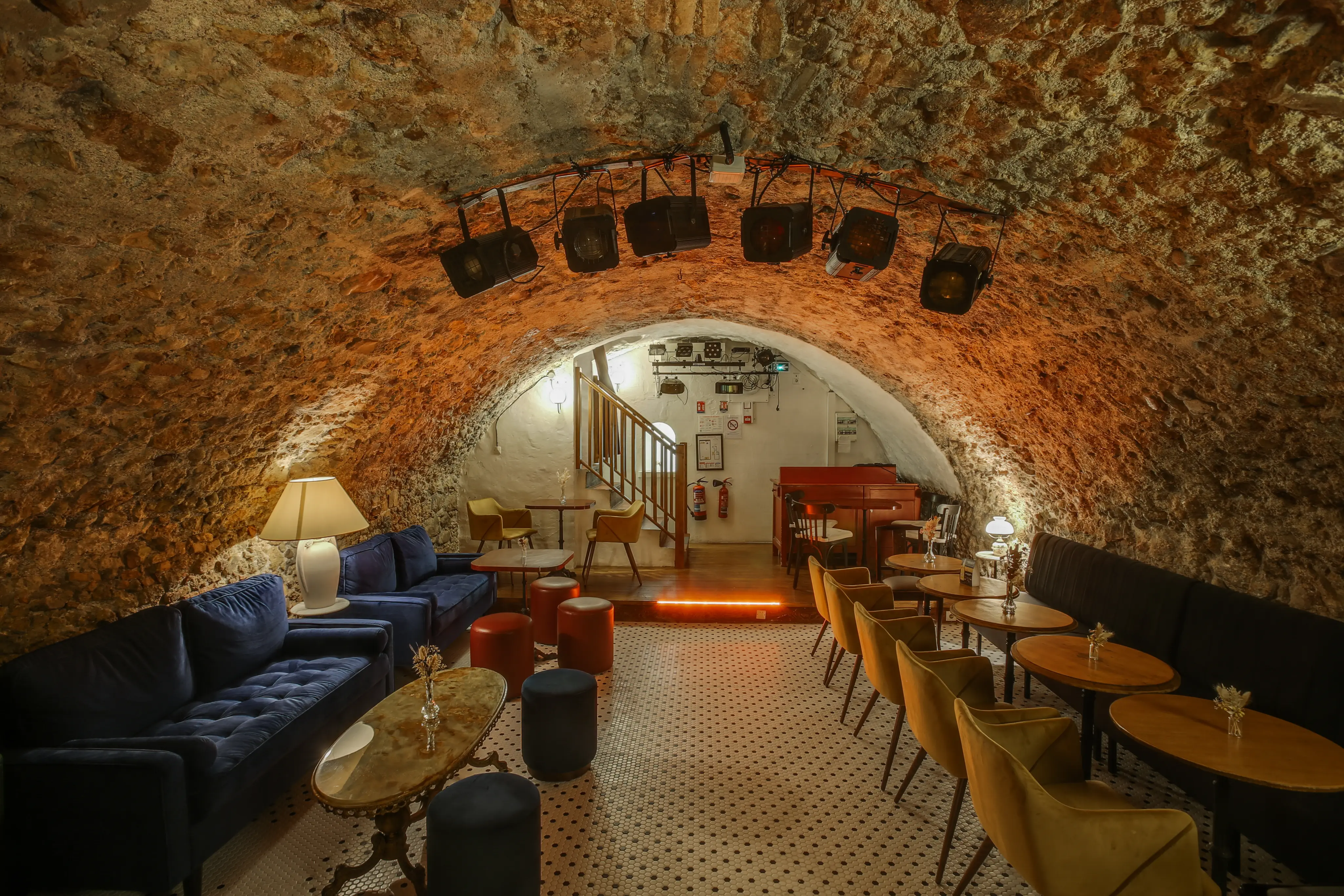 Cave voûtée au coeur du Vieux Nice 4