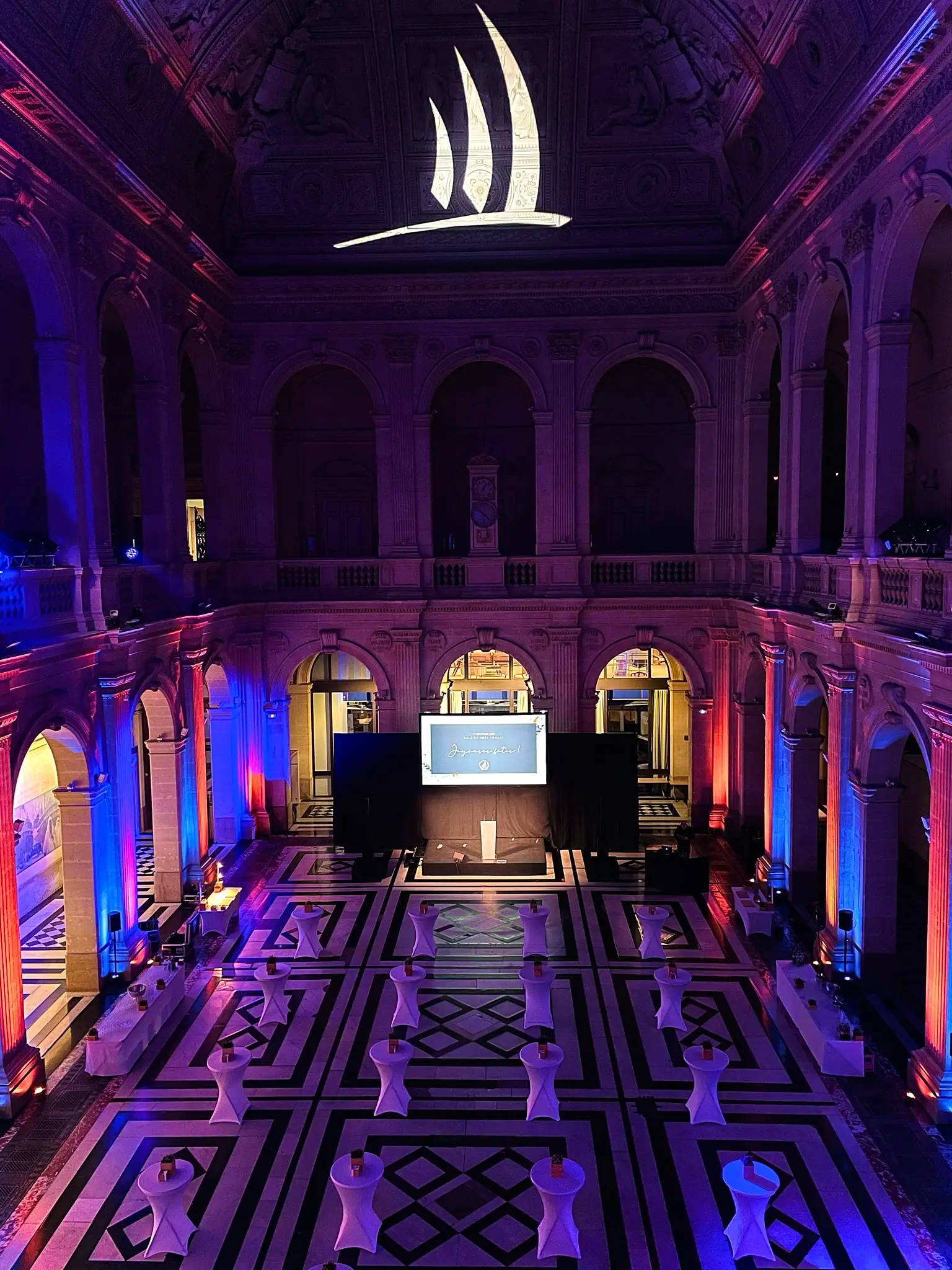 Le Palais de la Bourse 14