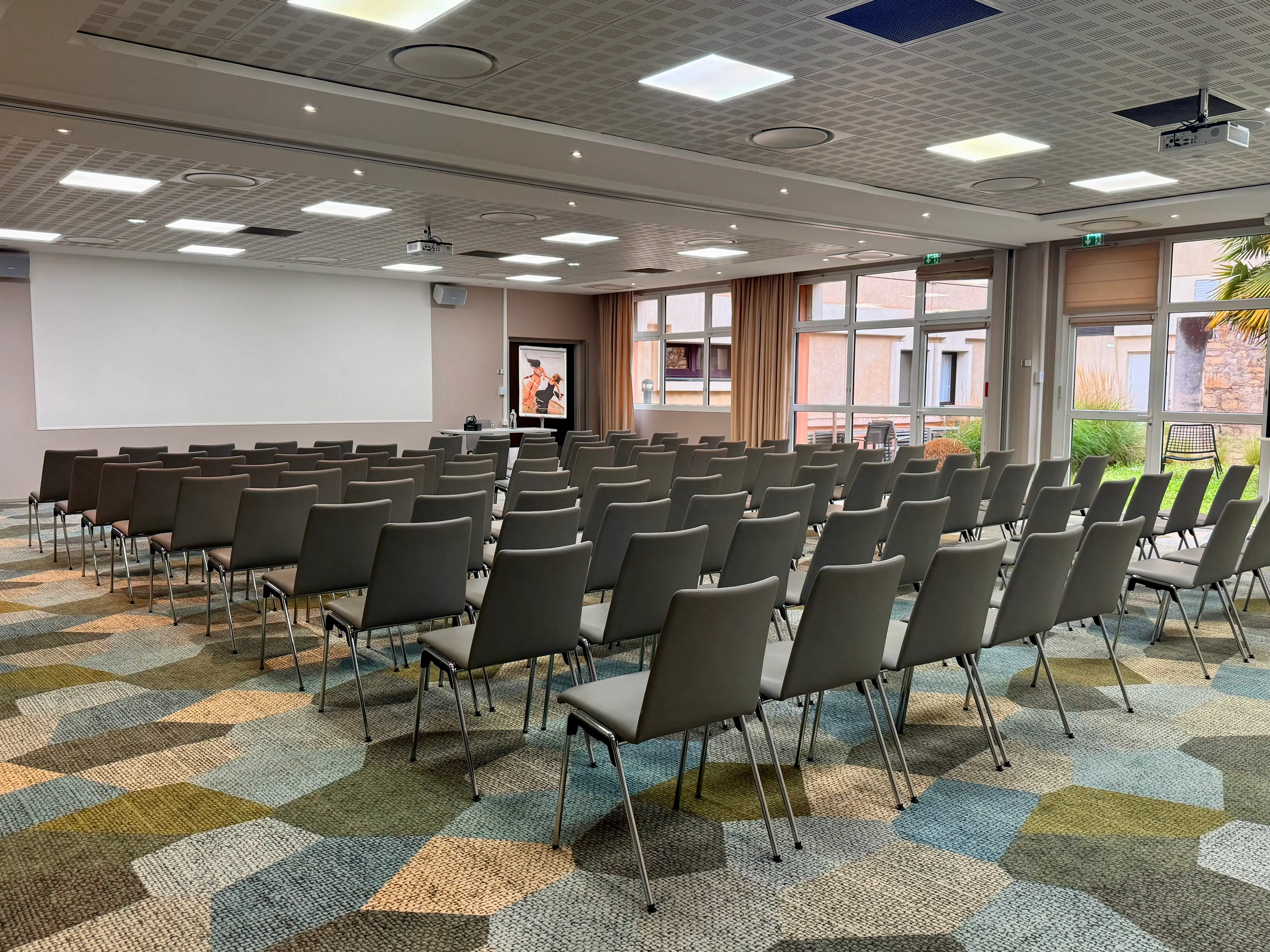 Mercure Caen Centre Port de Plaisance 19
