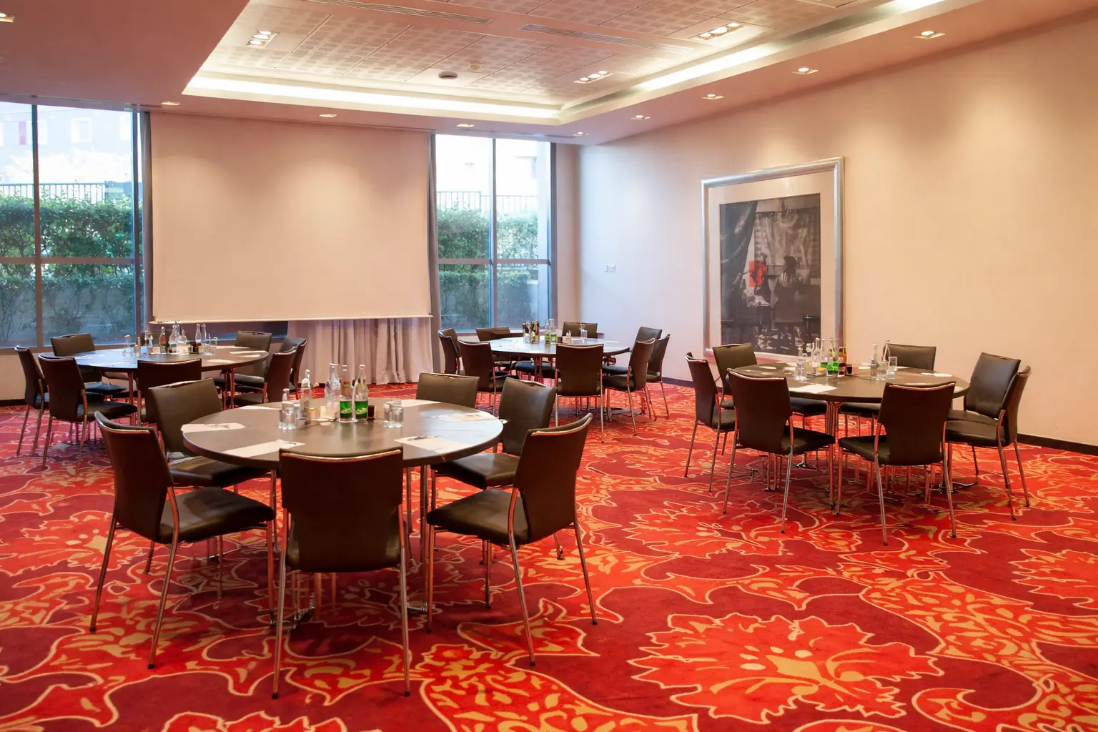 Clarion Paris CDG Airport 8