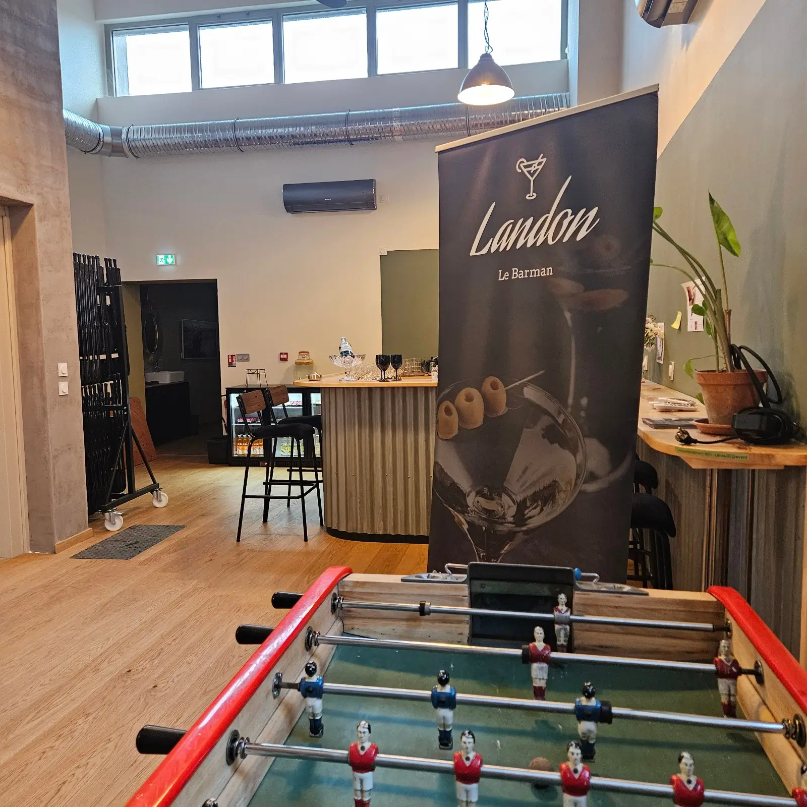 LE LIEU EVENEMENT 8